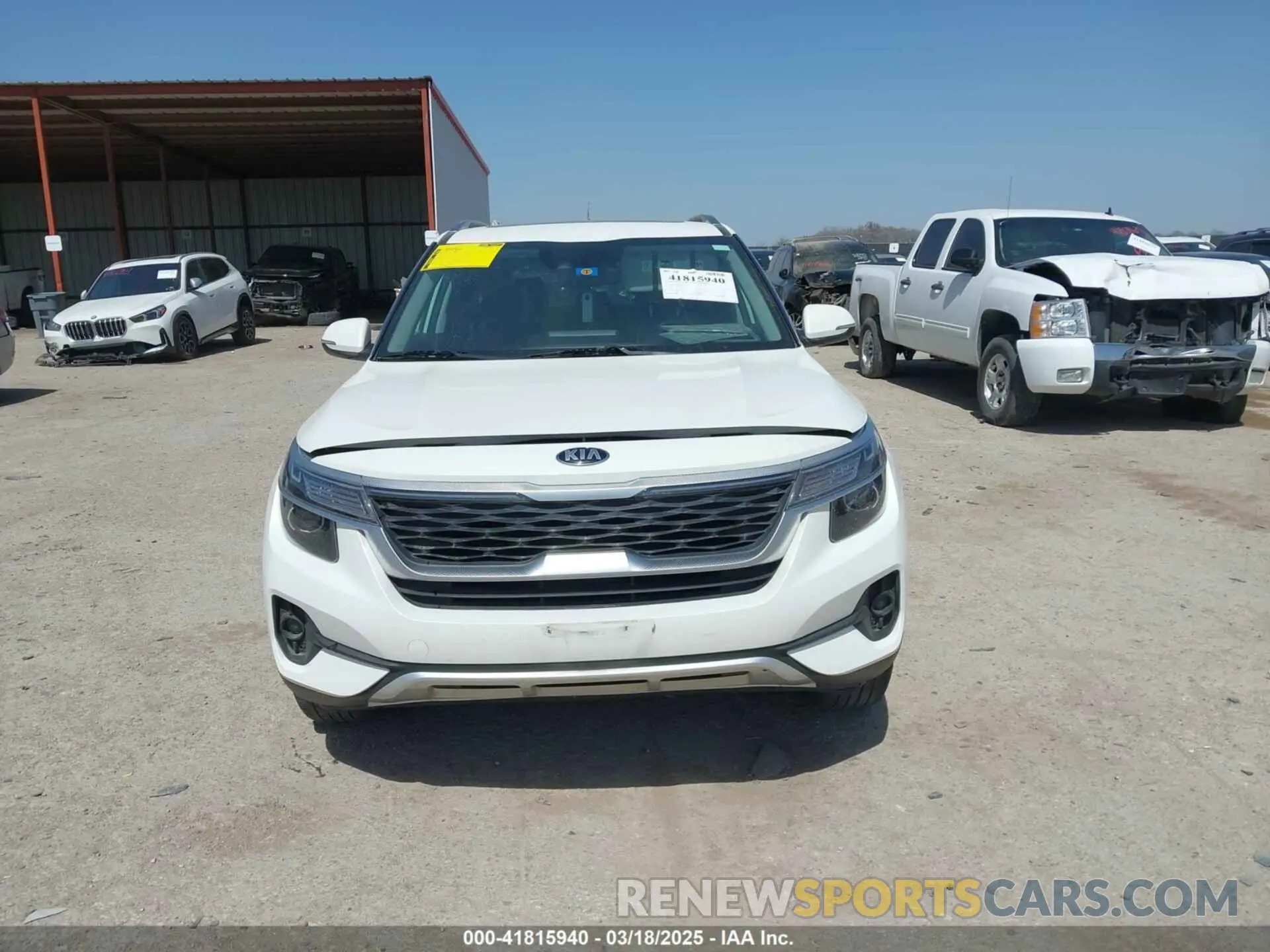 13 fotografías del automóvil dañado KNDERCAA4M7165986 KIA SELTOS 2021