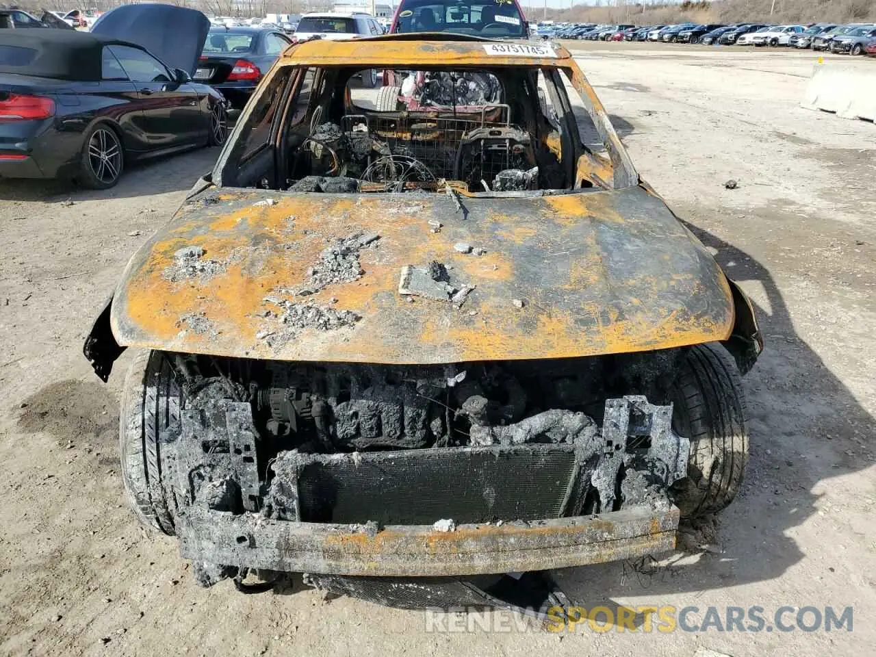 5 fotografías del automóvil dañado KNDERCAA4M7213387 KIA SELTOS 2021