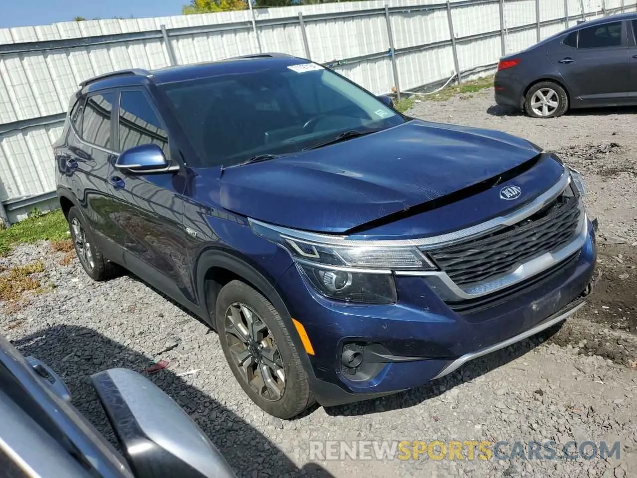 4 fotografías del automóvil dañado KNDERCAA6M7040987 KIA SELTOS 2021