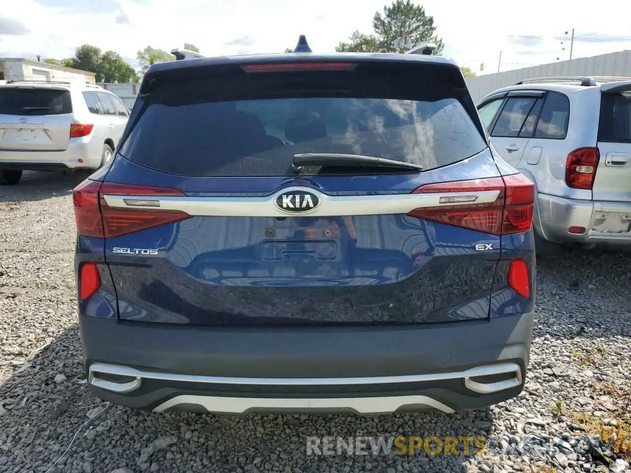 6 fotografías del automóvil dañado KNDERCAA6M7040987 KIA SELTOS 2021