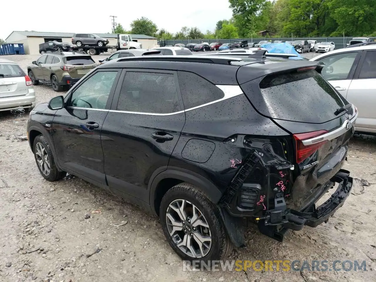 2 fotografías del automóvil dañado KNDERCAA6M7102971 KIA SELTOS 2021