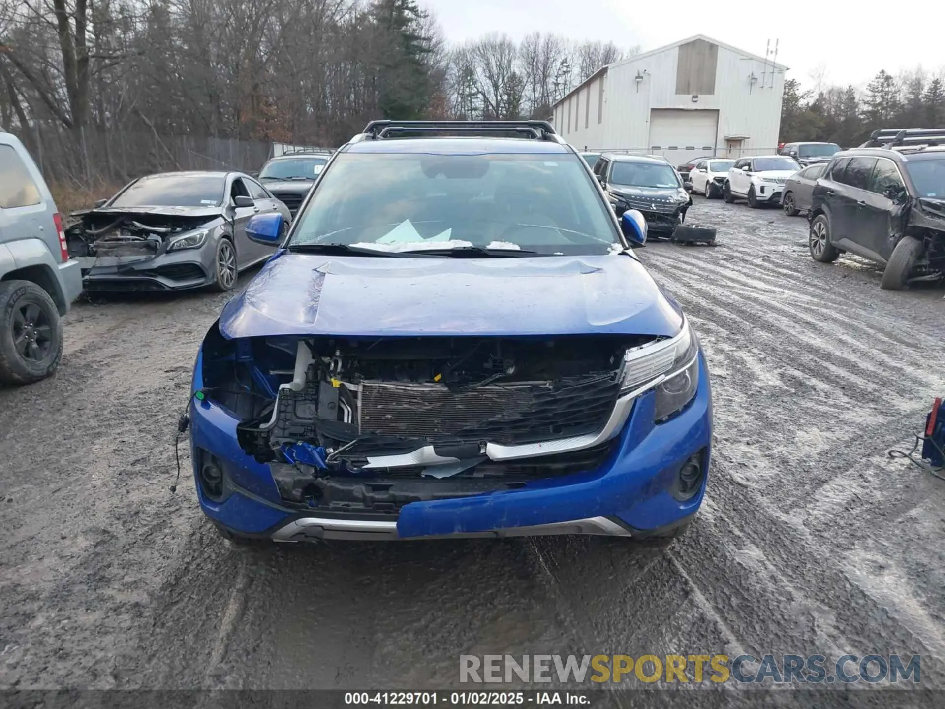 12 fotografías del automóvil dañado KNDERCAA6M7104087 KIA SELTOS 2021
