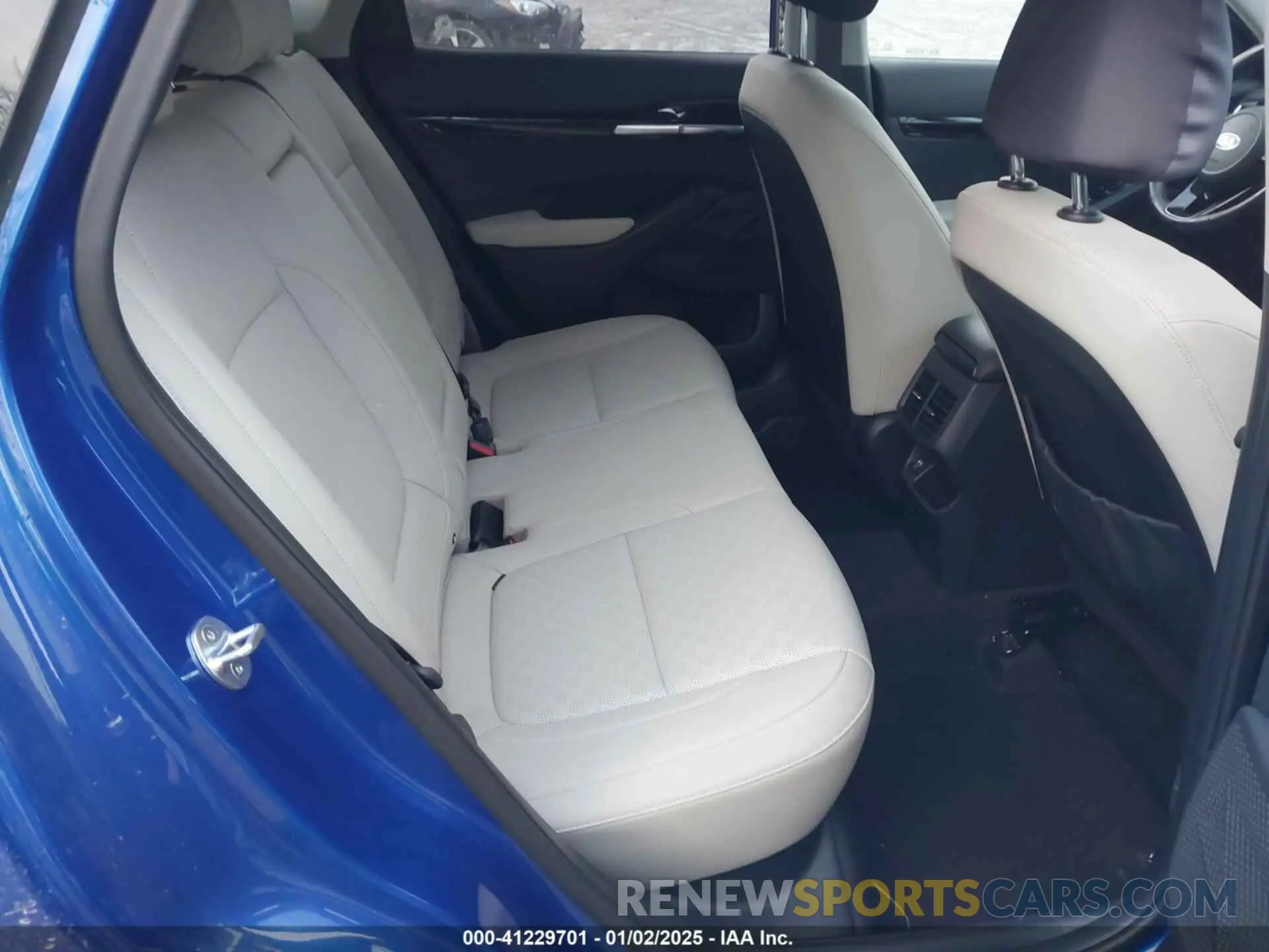 8 fotografías del automóvil dañado KNDERCAA6M7104087 KIA SELTOS 2021