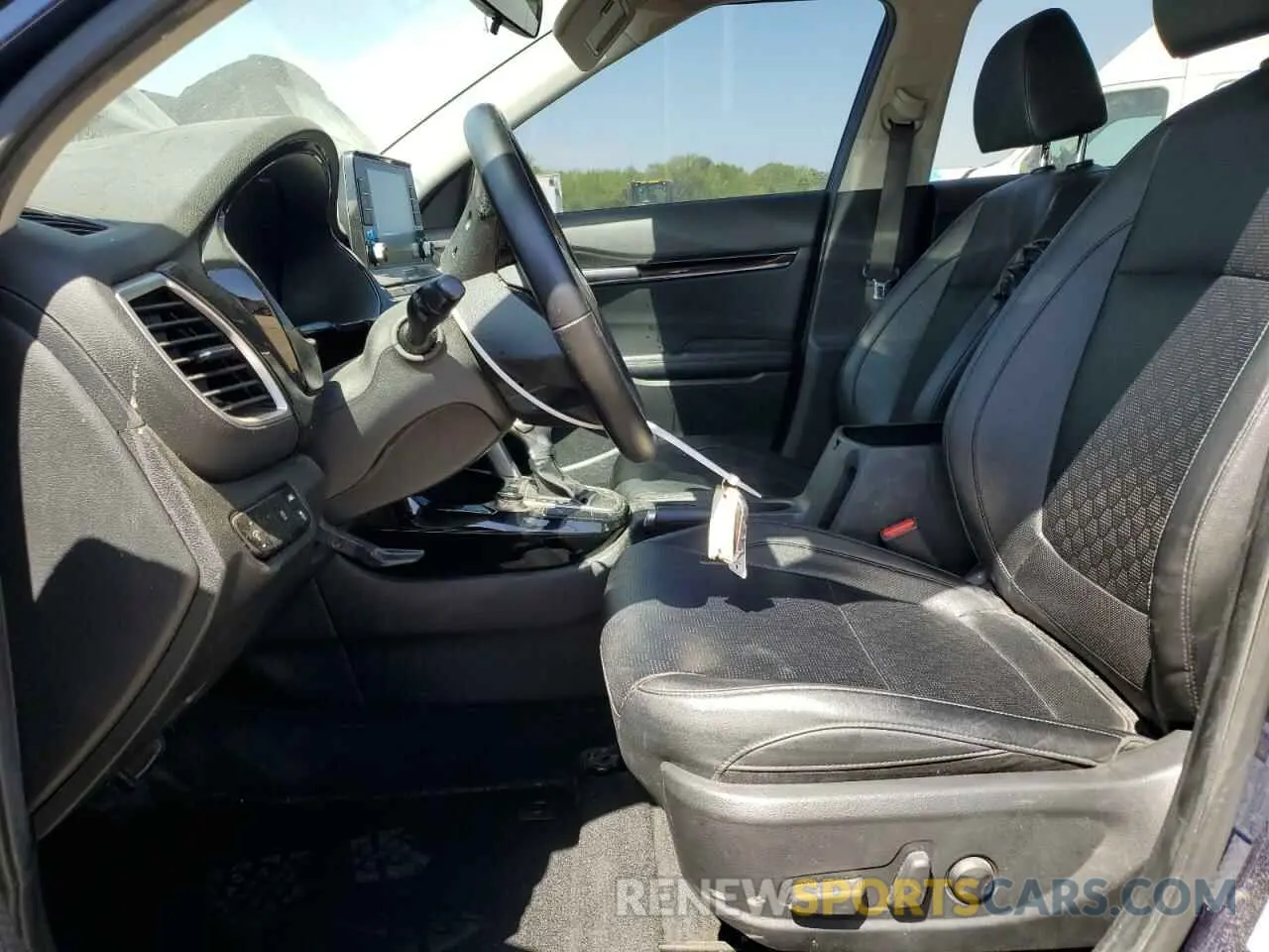 7 fotografías del automóvil dañado KNDERCAA6M7158246 KIA SELTOS 2021