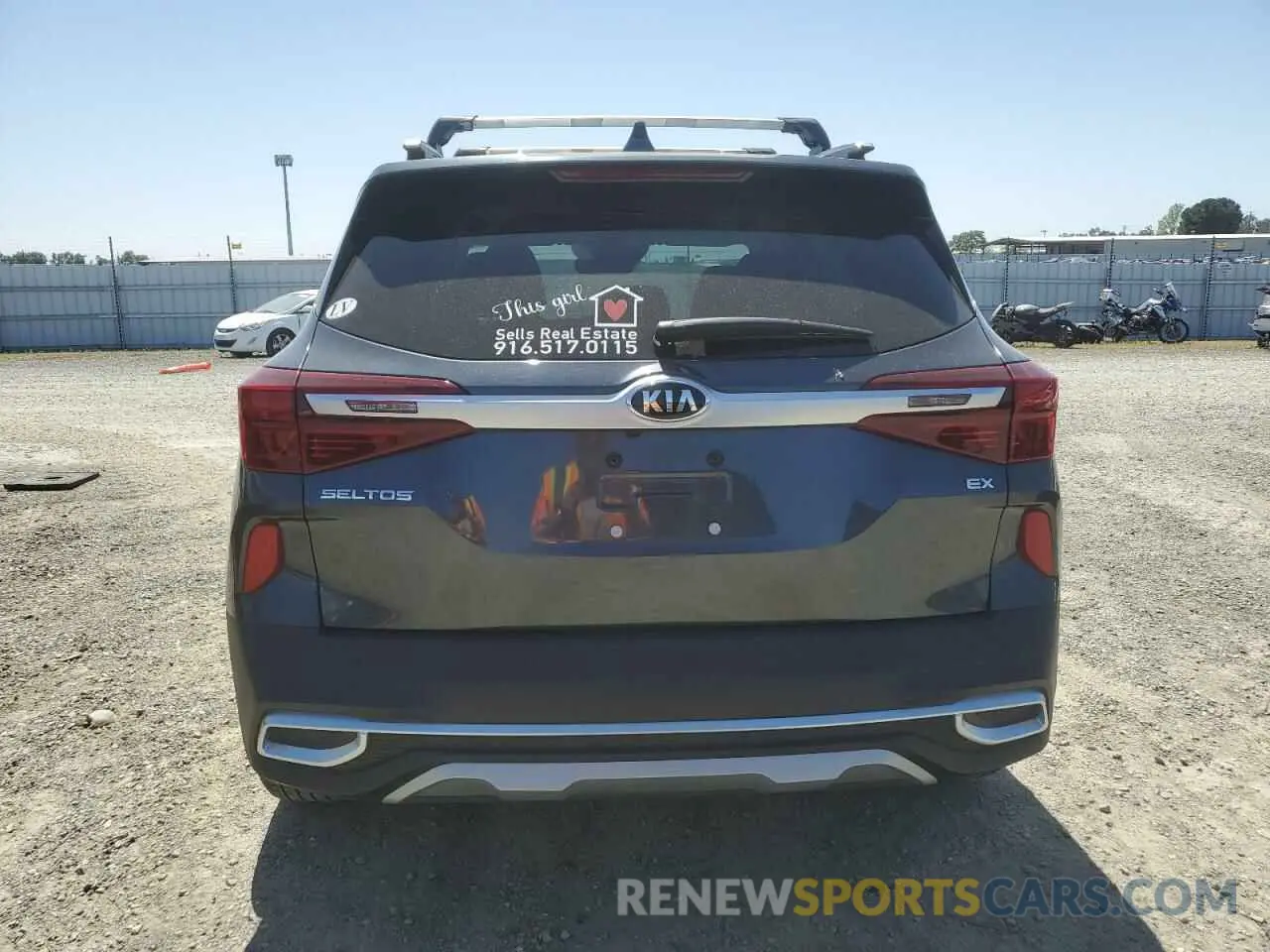 6 fotografías del automóvil dañado KNDERCAA7M7196505 KIA SELTOS 2021
