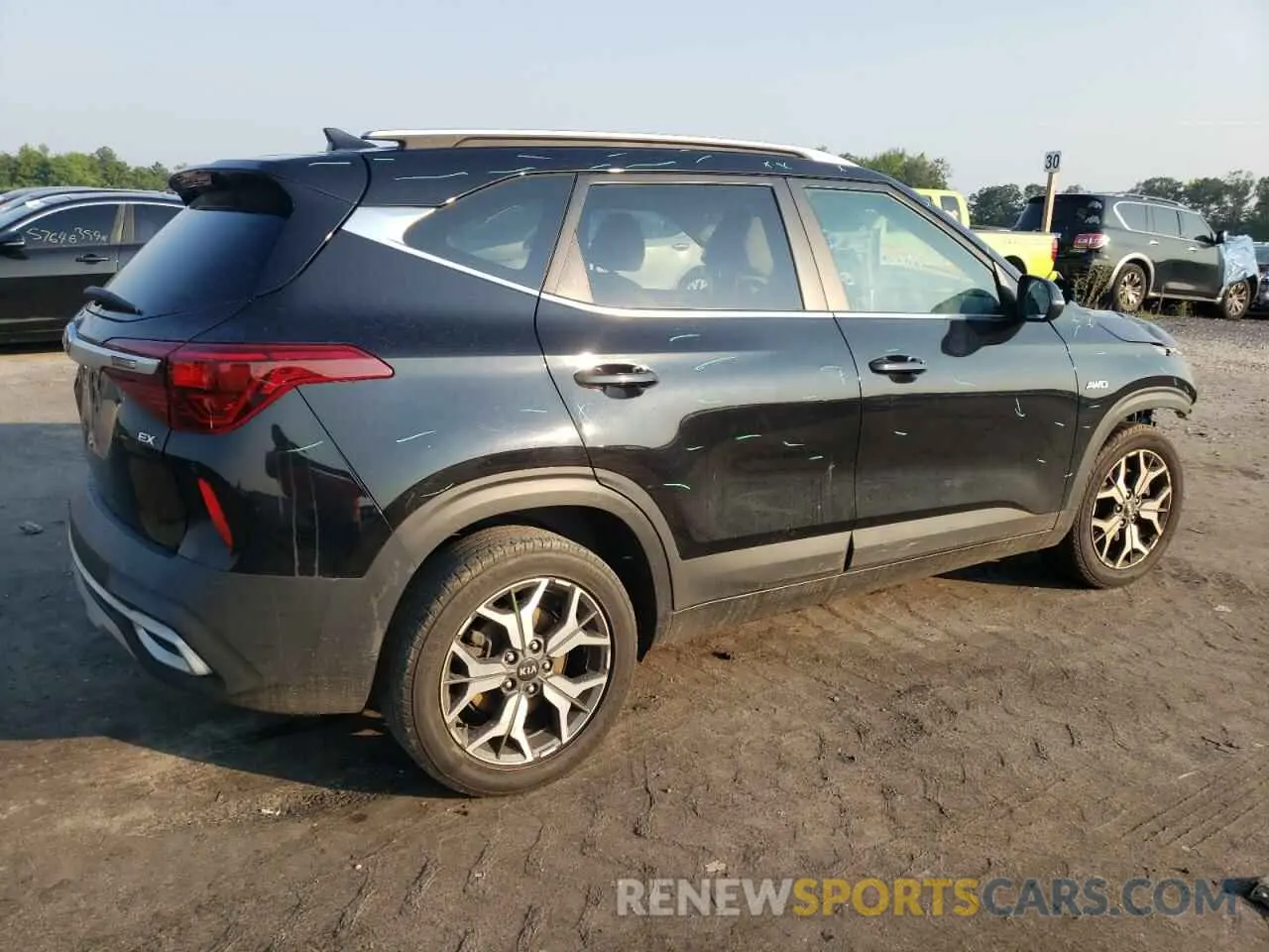 3 fotografías del automóvil dañado KNDERCAA9M7106495 KIA SELTOS 2021