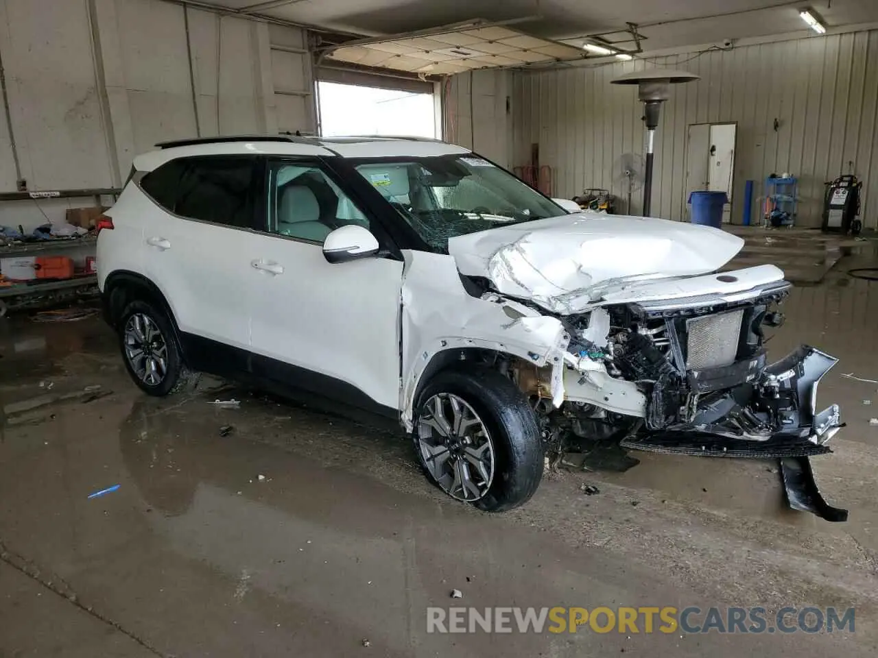 4 fotografías del automóvil dañado KNDERCAA9M7163599 KIA SELTOS 2021