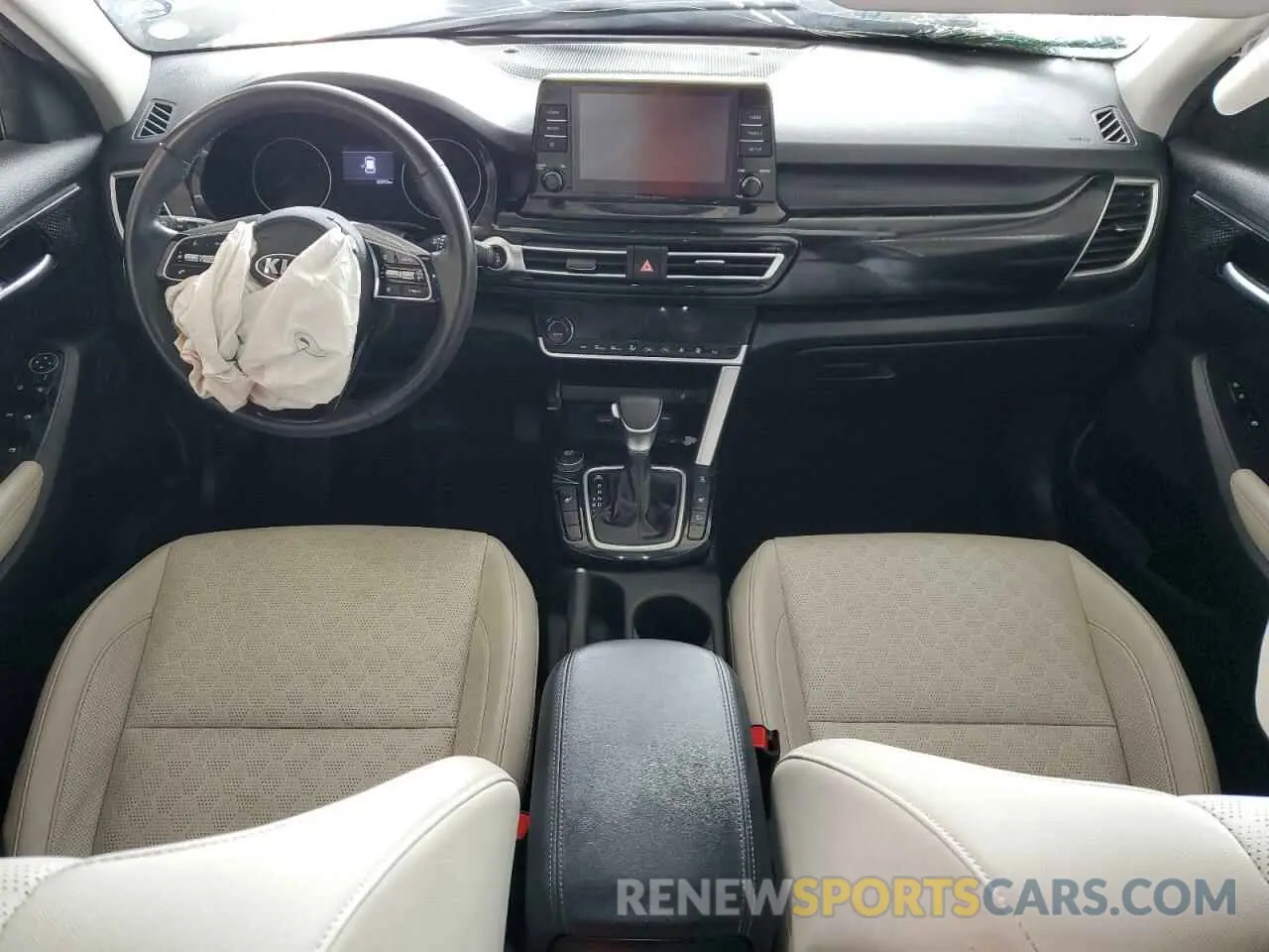 8 fotografías del automóvil dañado KNDERCAA9M7163599 KIA SELTOS 2021