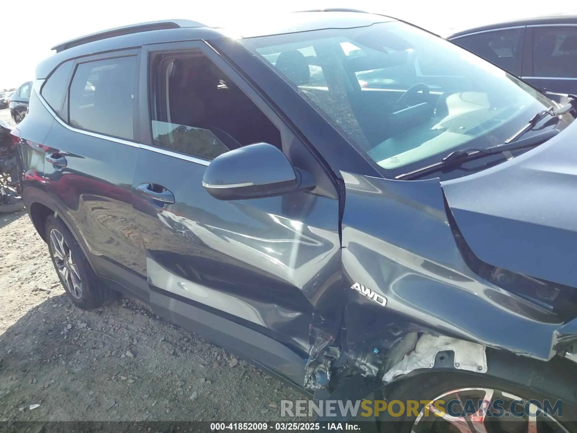 12 fotografías del automóvil dañado KNDERCAAXM7119935 KIA SELTOS 2021