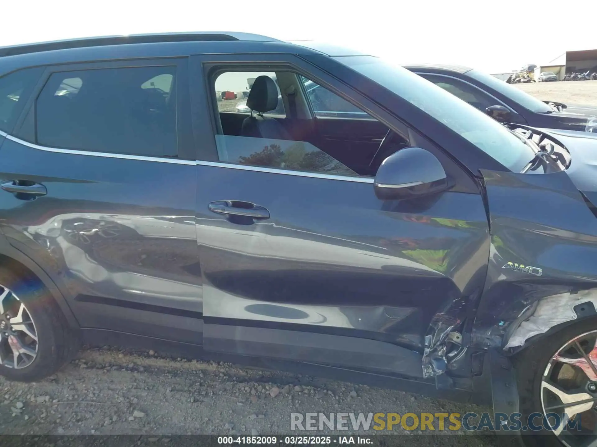 14 fotografías del automóvil dañado KNDERCAAXM7119935 KIA SELTOS 2021