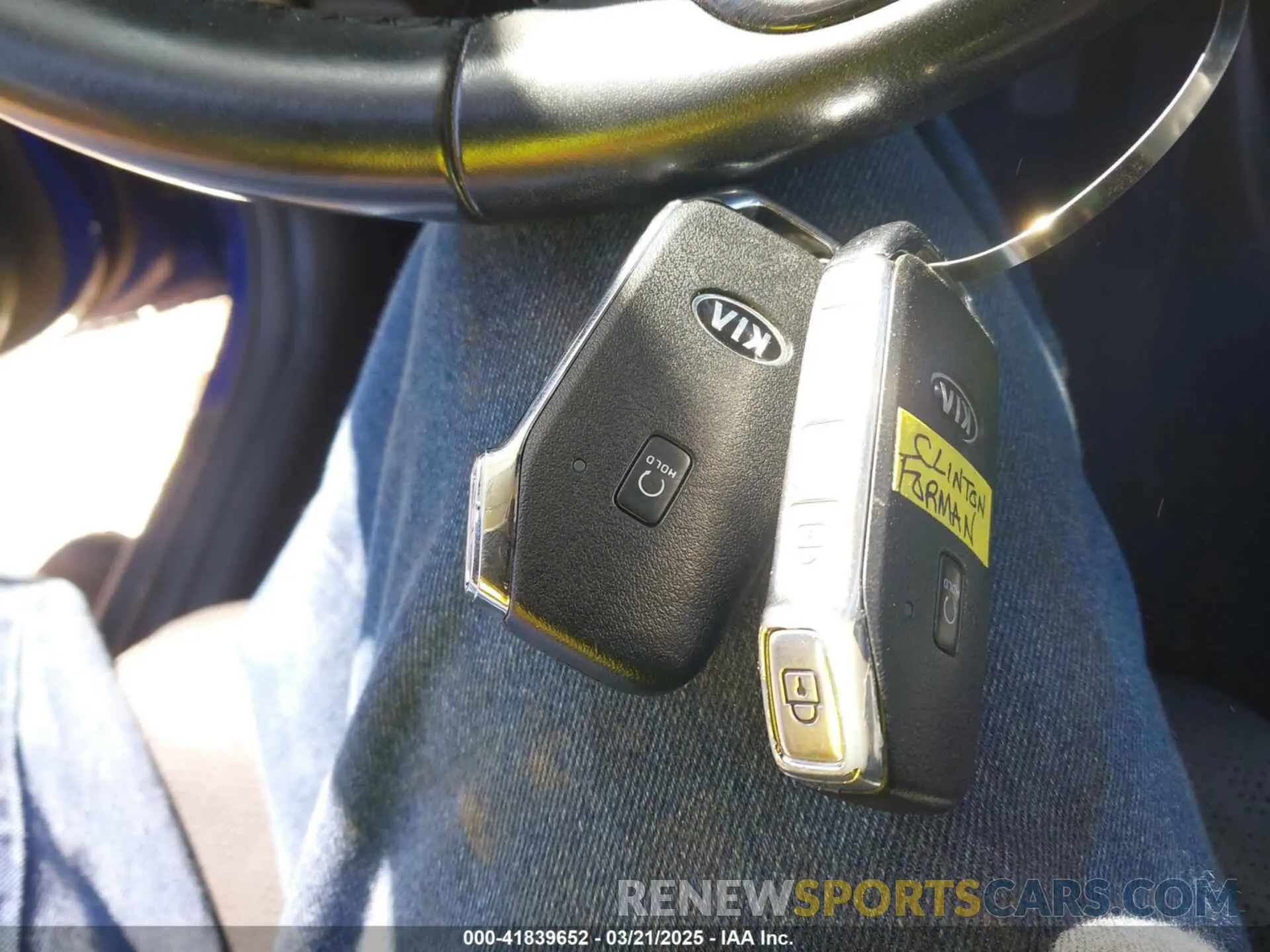11 fotografías del automóvil dañado KNDERCAAXM7167273 KIA SELTOS 2021
