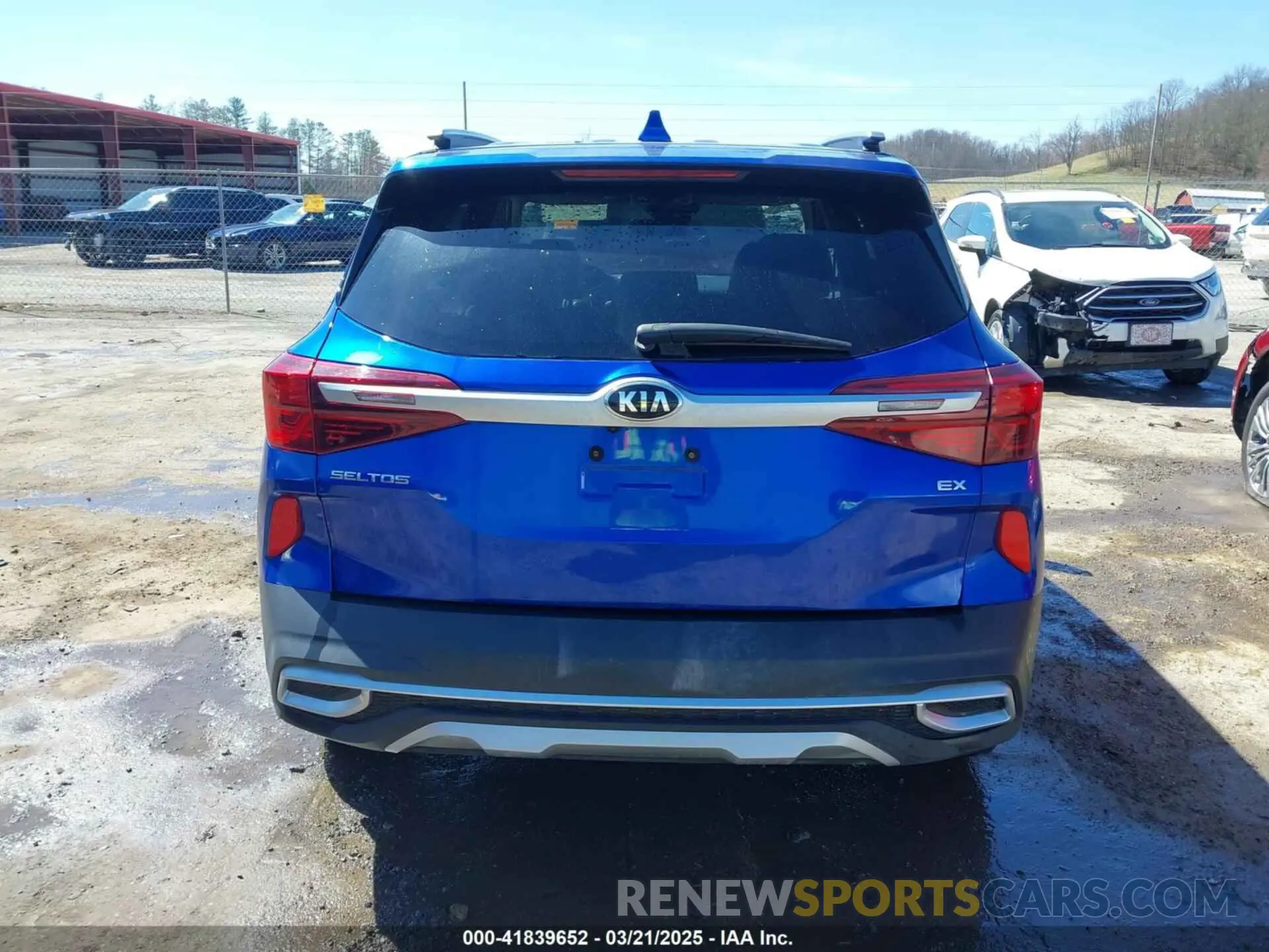 16 fotografías del automóvil dañado KNDERCAAXM7167273 KIA SELTOS 2021
