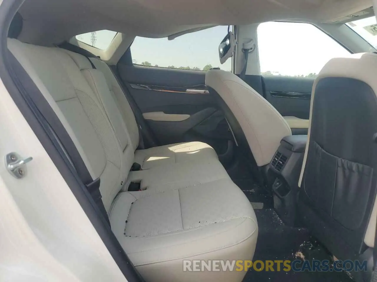 11 fotografías del automóvil dañado KNDERCAAXM7193291 KIA SELTOS 2021