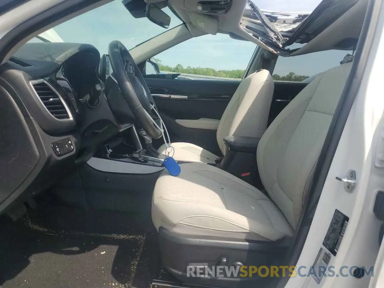 7 fotografías del automóvil dañado KNDERCAAXM7193291 KIA SELTOS 2021
