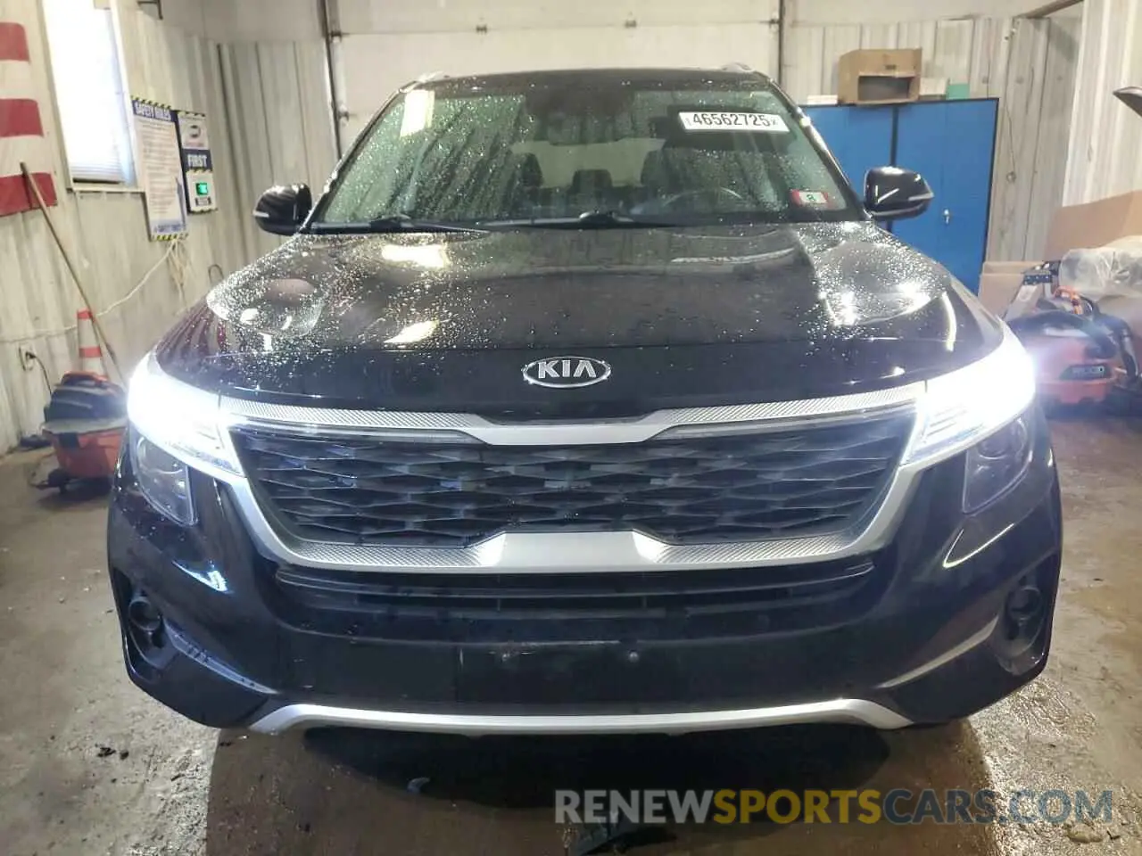 5 fotografías del automóvil dañado KNDERCAAXM7196935 KIA SELTOS 2021