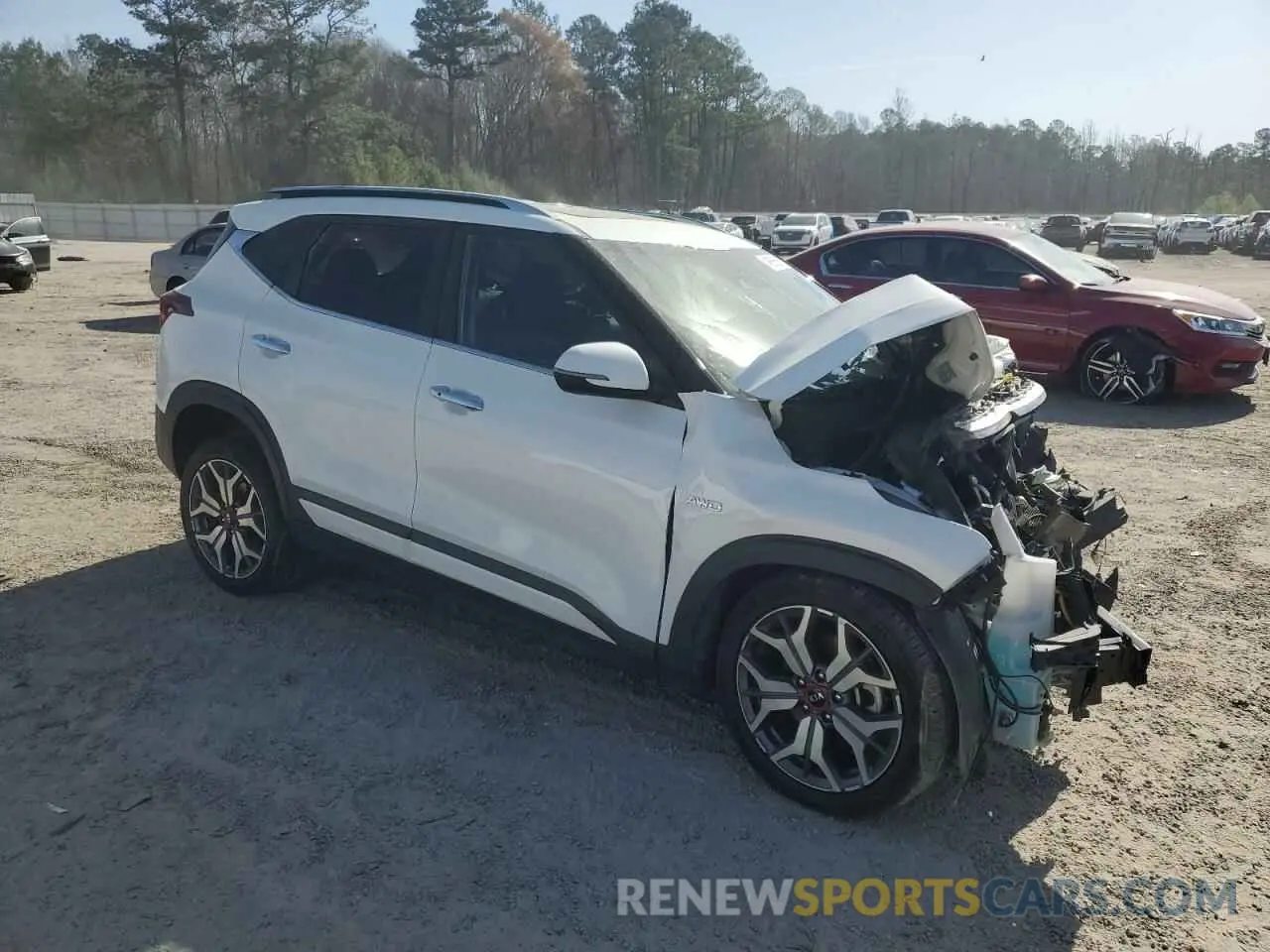 4 fotografías del automóvil dañado KNDETCA20M7140125 KIA SELTOS 2021