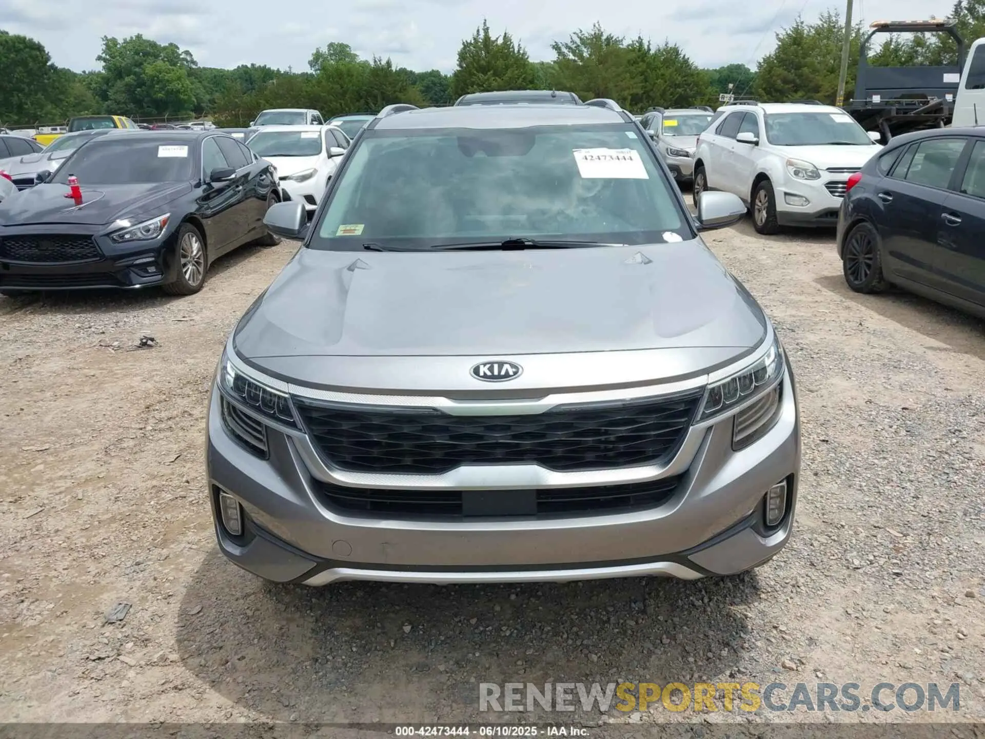 12 fotografías del automóvil dañado KNDETCA21M7143521 KIA SELTOS 2021