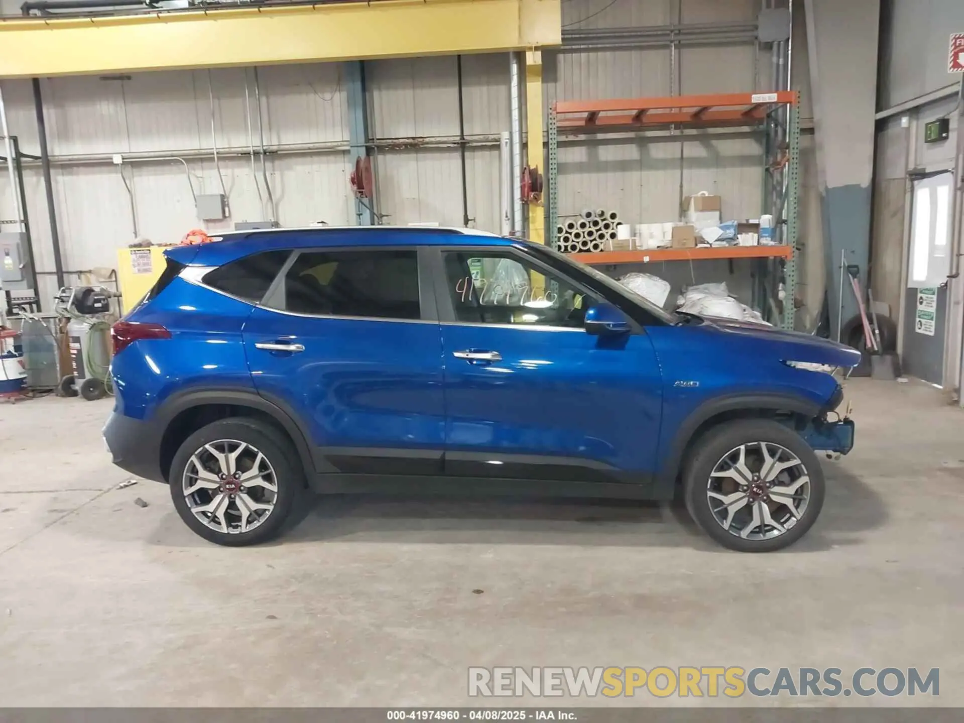 14 fotografías del automóvil dañado KNDETCA22M7109166 KIA SELTOS 2021