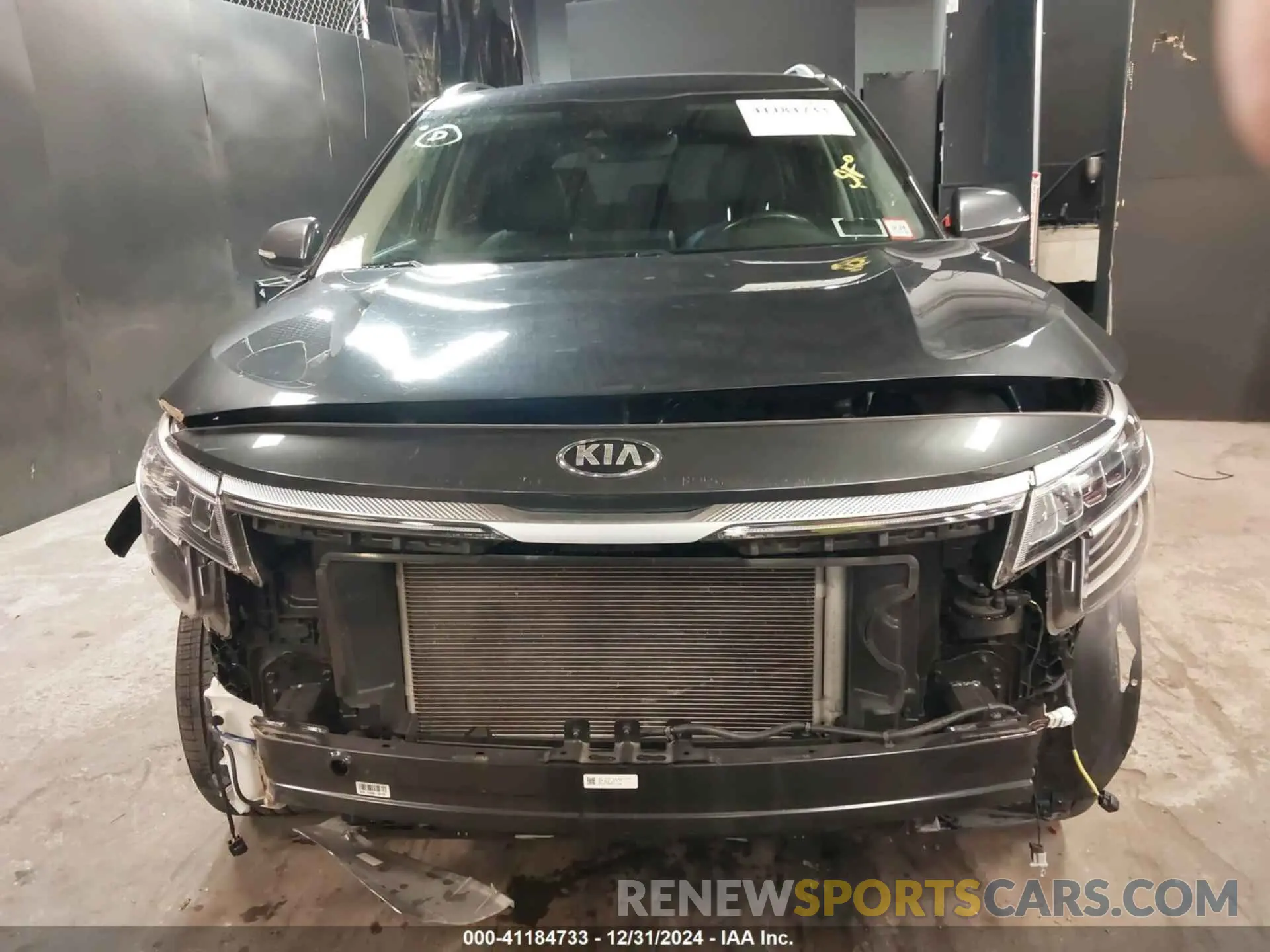 13 fotografías del automóvil dañado KNDETCA22M7152227 KIA SELTOS 2021