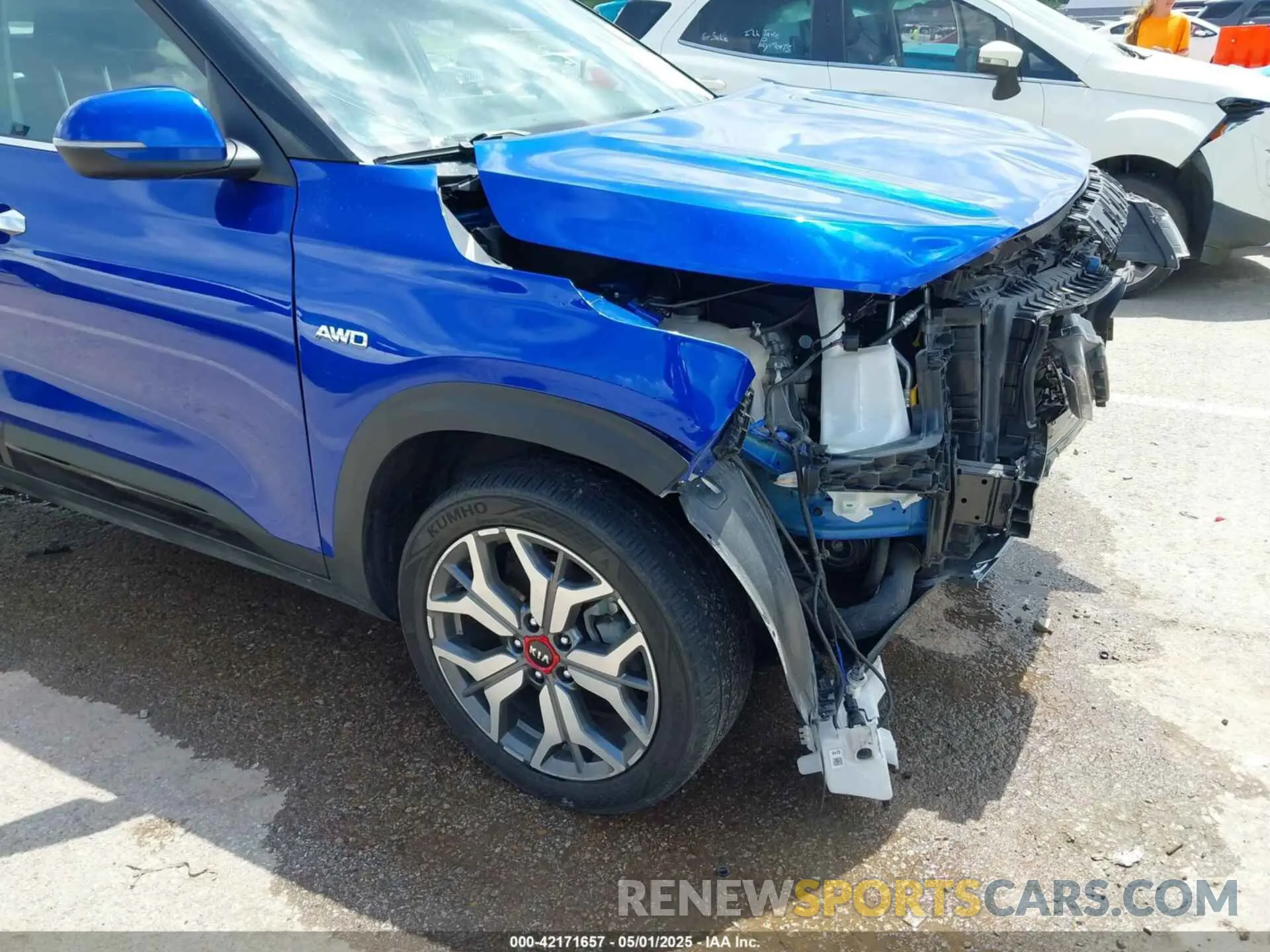20 fotografías del automóvil dañado KNDETCA22M7173899 KIA SELTOS 2021