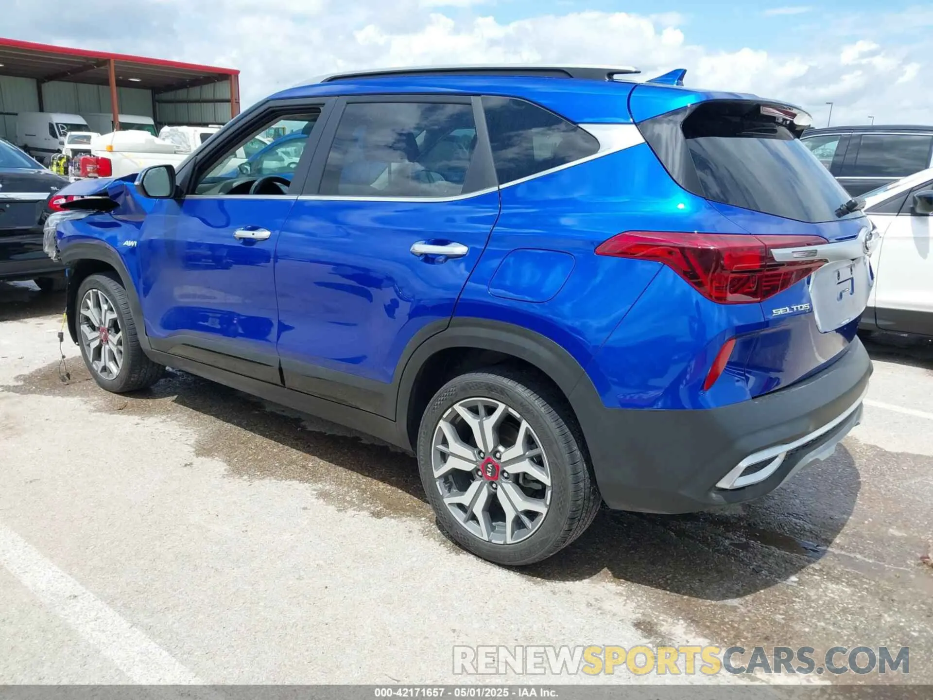 3 fotografías del automóvil dañado KNDETCA22M7173899 KIA SELTOS 2021