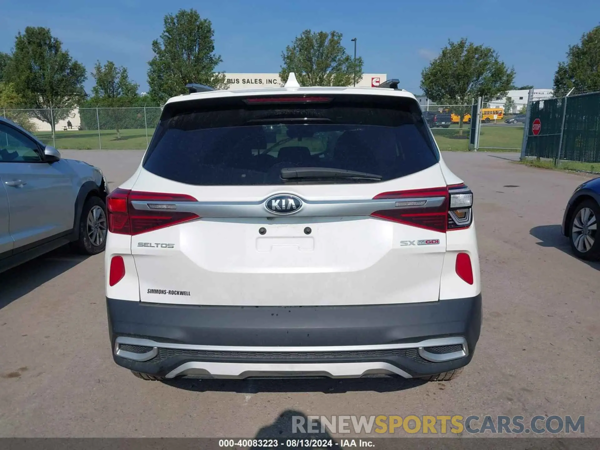 16 fotografías del automóvil dañado KNDETCA23M7175659 KIA SELTOS 2021