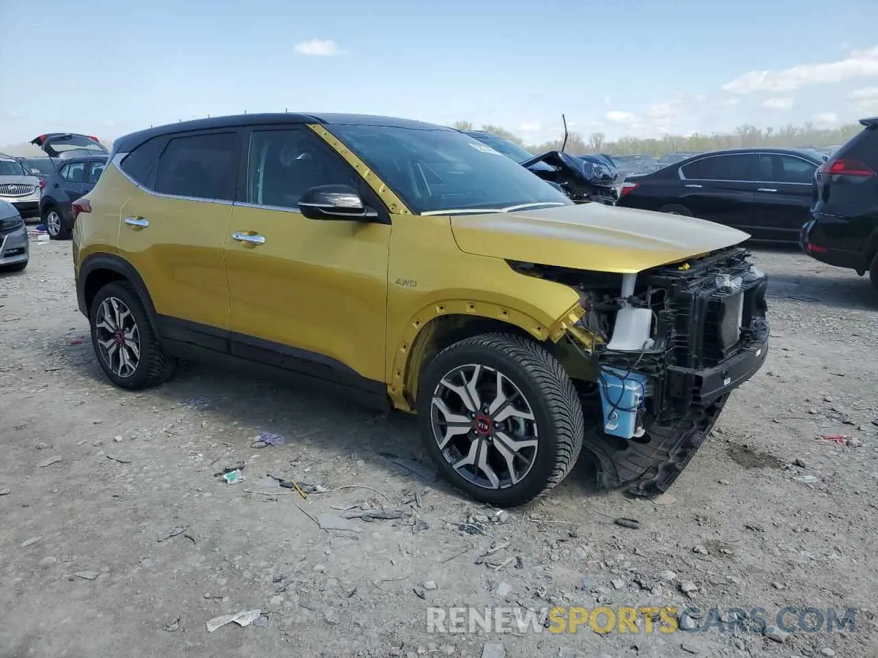 4 fotografías del automóvil dañado KNDETCA23M7213245 KIA SELTOS 2021