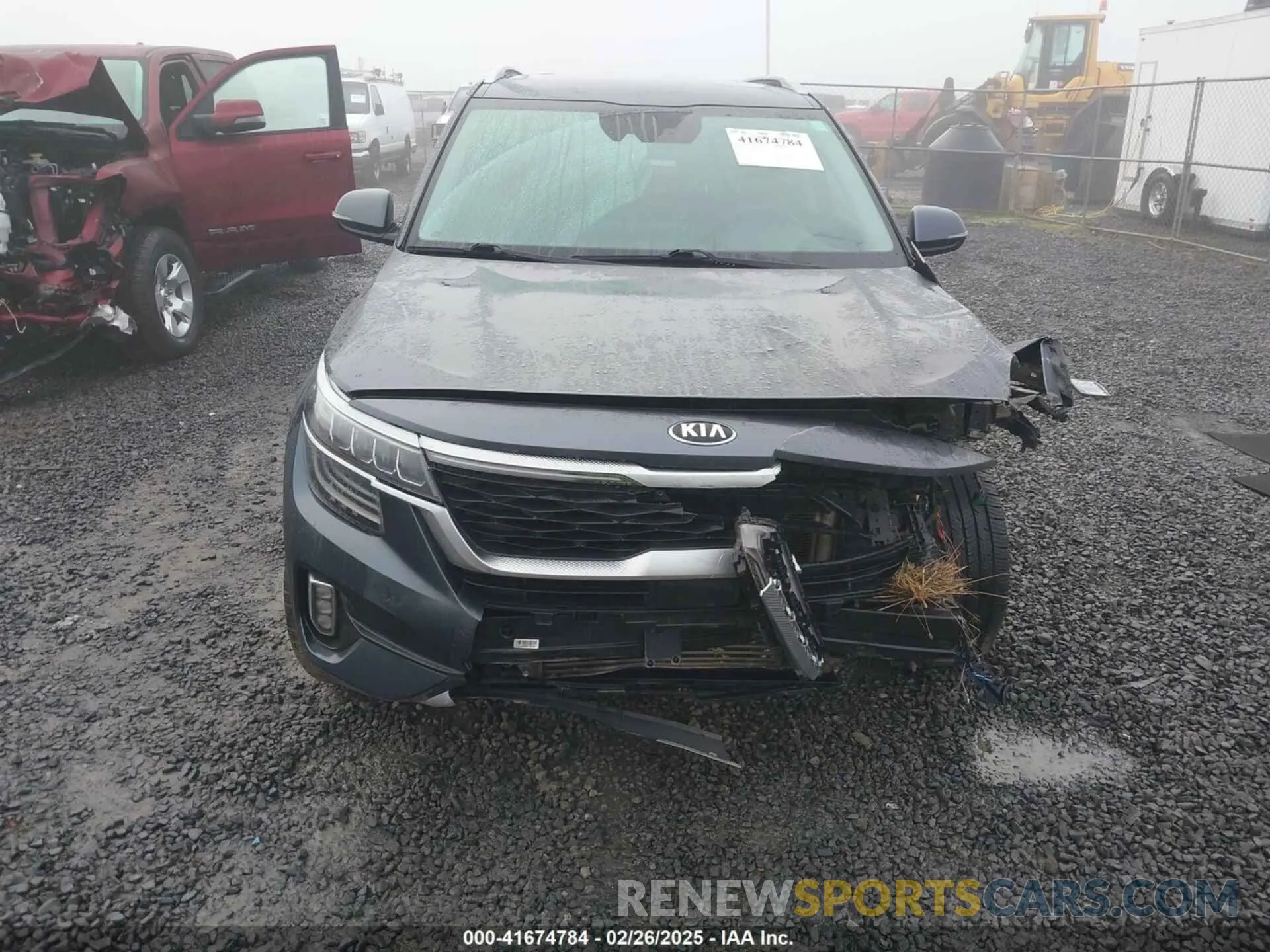 12 fotografías del automóvil dañado KNDETCA26M7182220 KIA SELTOS 2021
