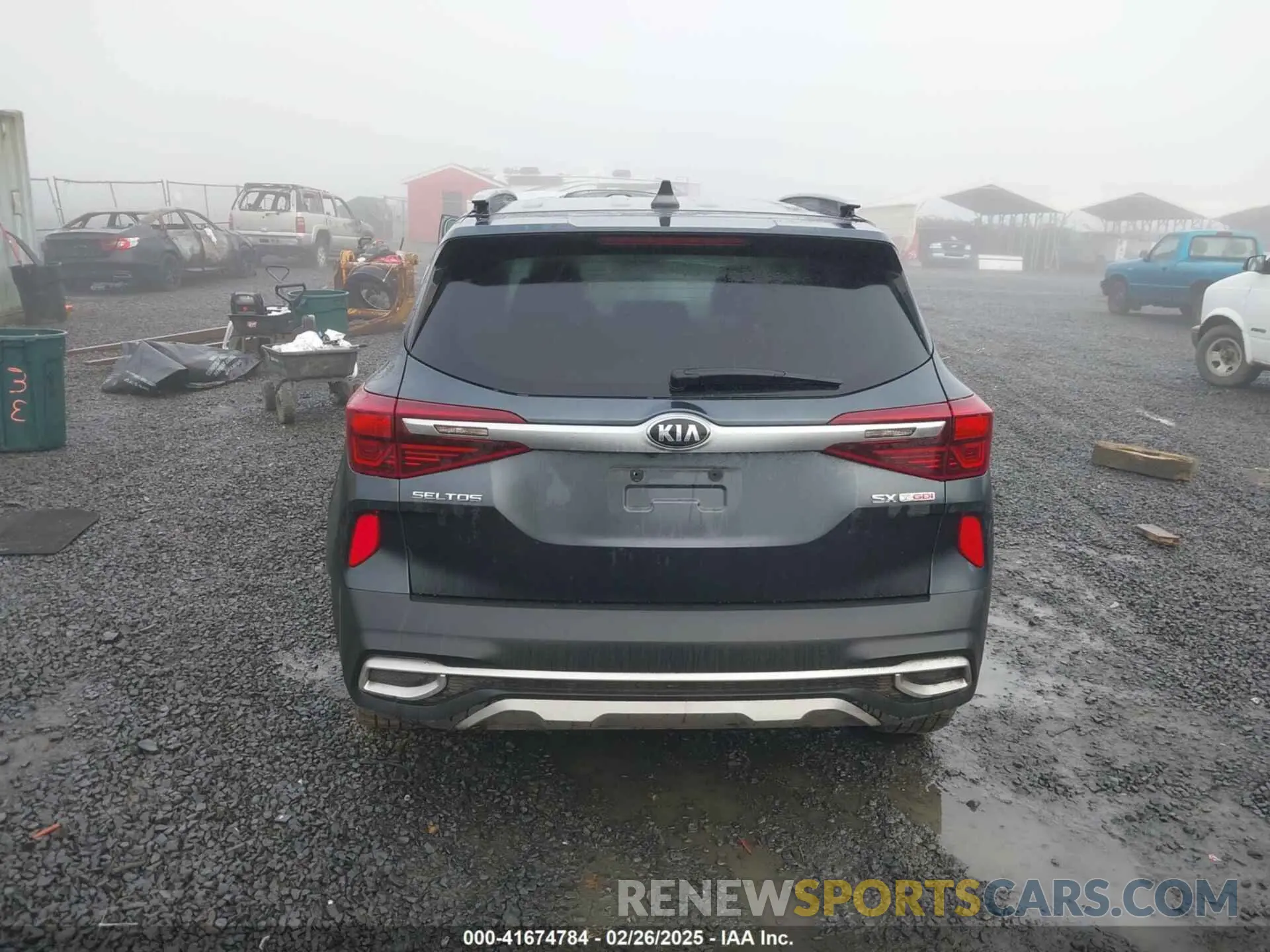 16 fotografías del automóvil dañado KNDETCA26M7182220 KIA SELTOS 2021