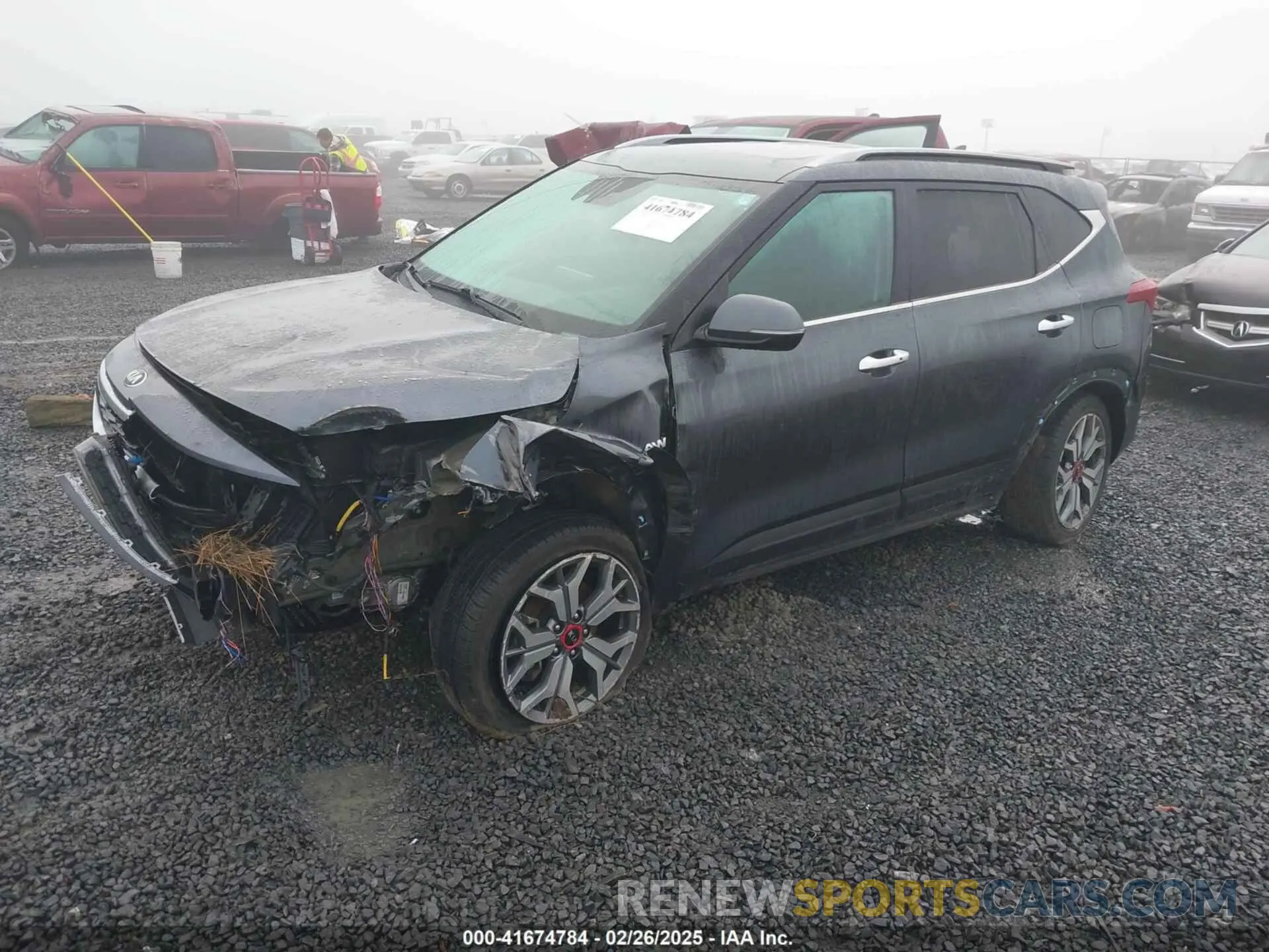 2 fotografías del automóvil dañado KNDETCA26M7182220 KIA SELTOS 2021