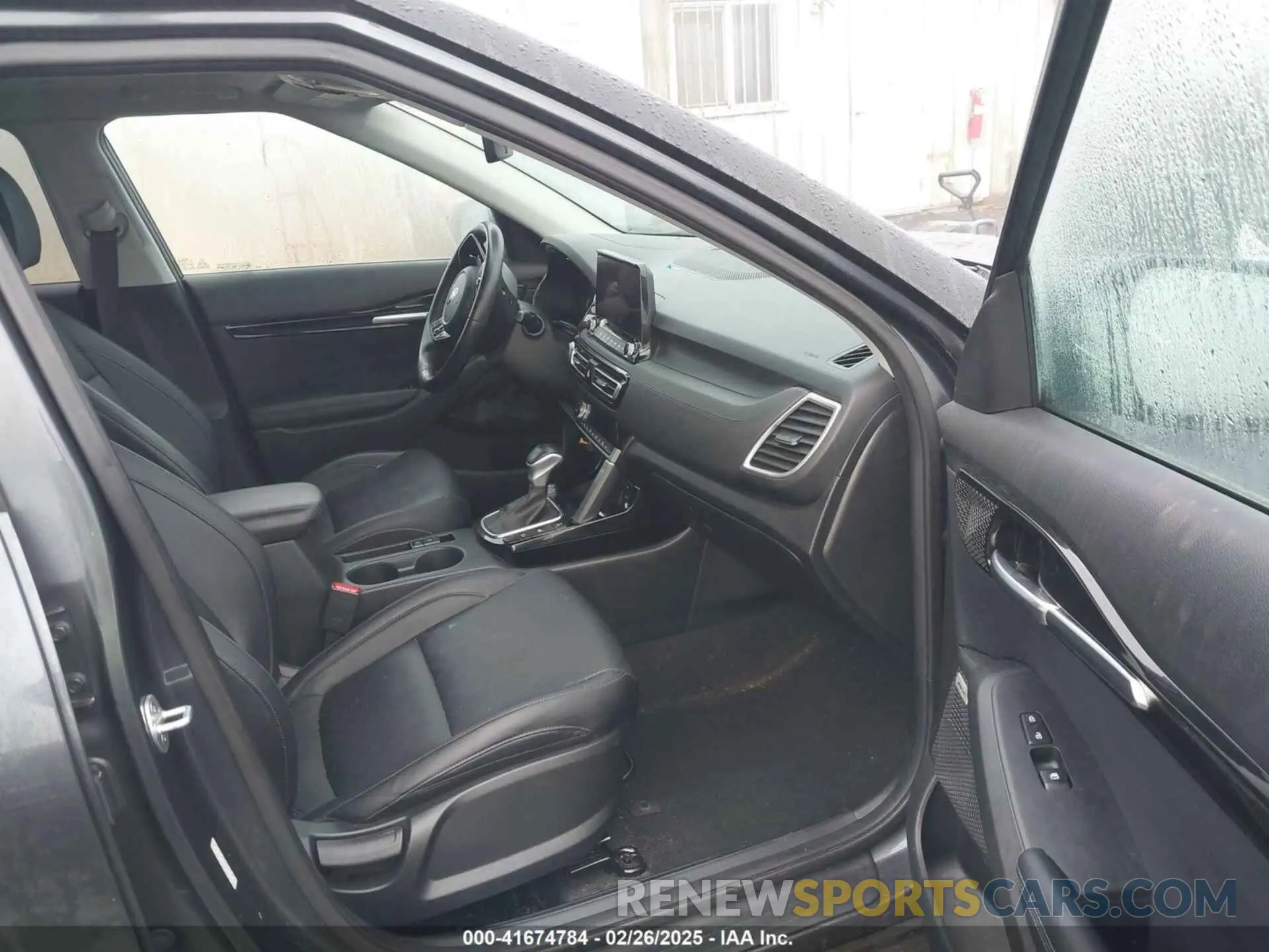 5 fotografías del automóvil dañado KNDETCA26M7182220 KIA SELTOS 2021