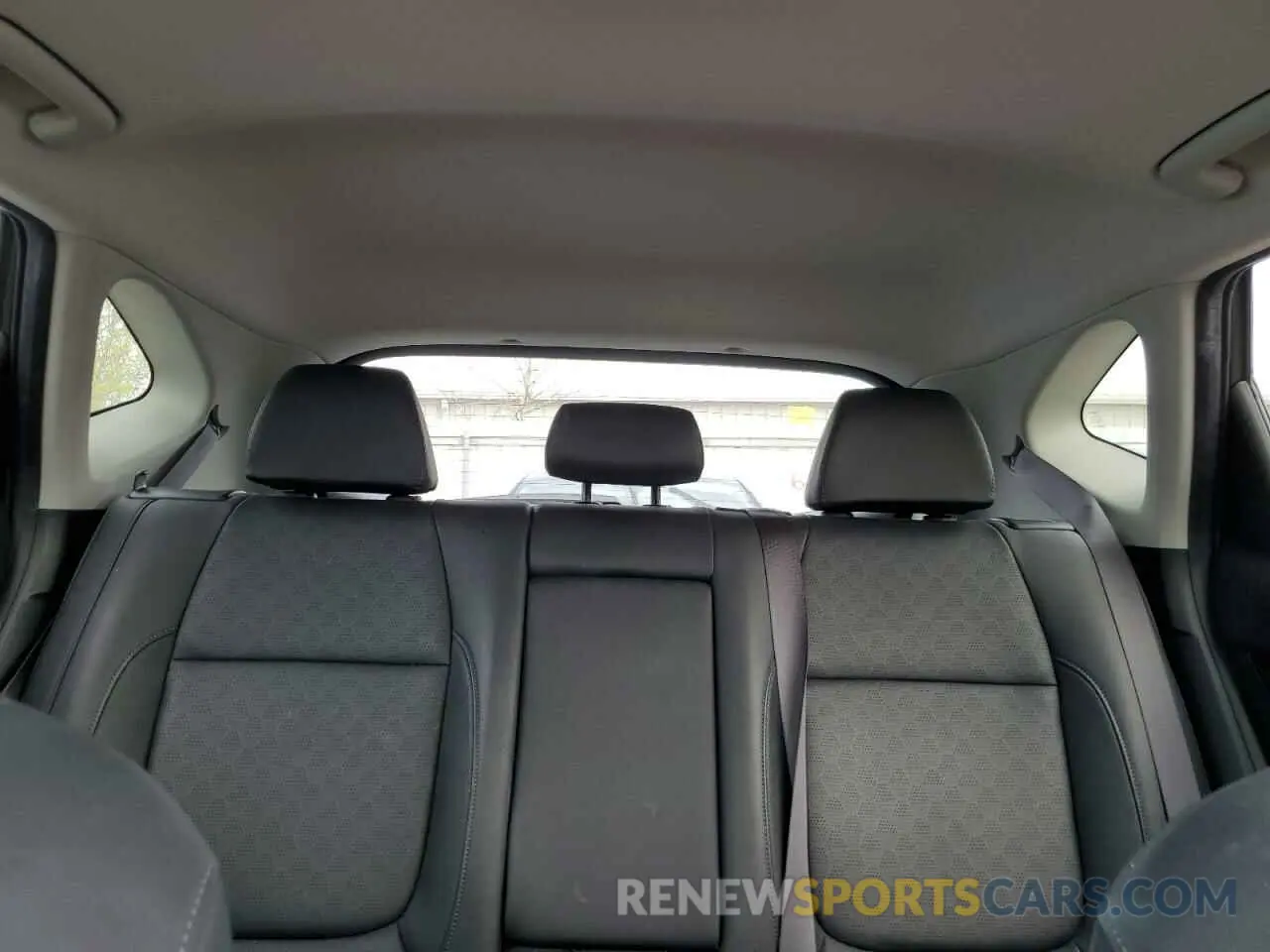 10 fotografías del automóvil dañado KNDETCA27M7184817 KIA SELTOS 2021