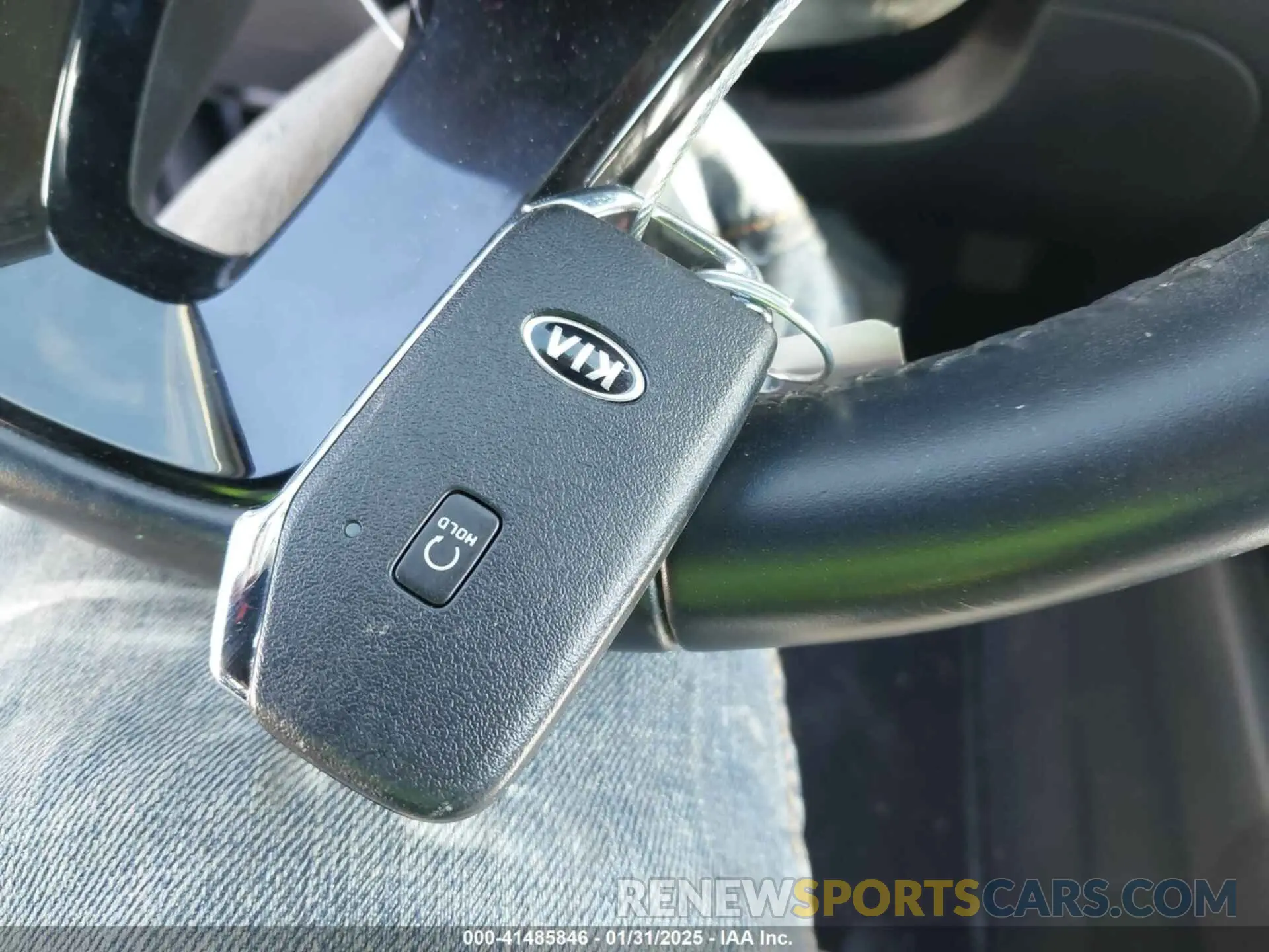 11 fotografías del automóvil dañado KNDETCA27M7186695 KIA SELTOS 2021