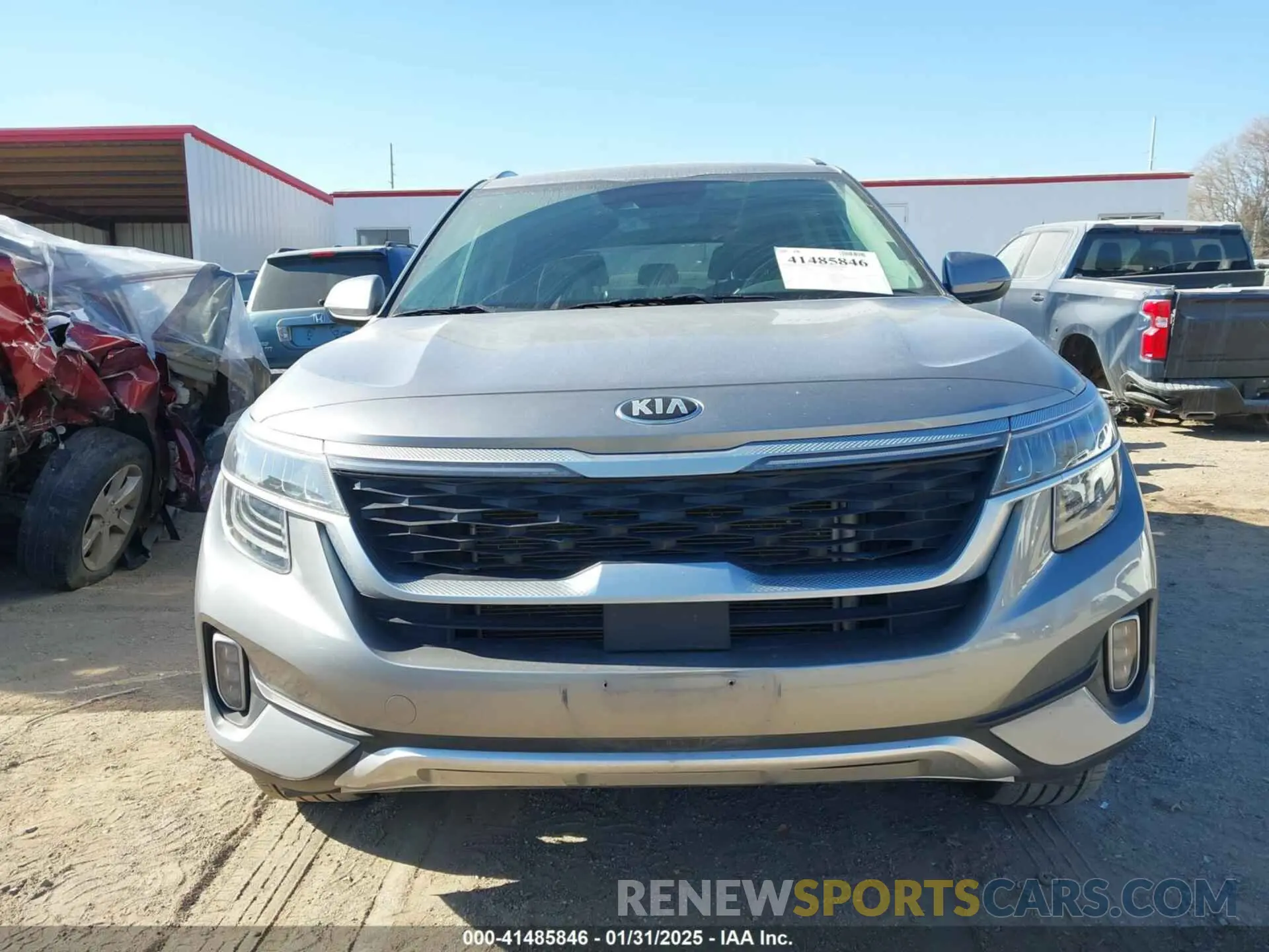 13 fotografías del automóvil dañado KNDETCA27M7186695 KIA SELTOS 2021