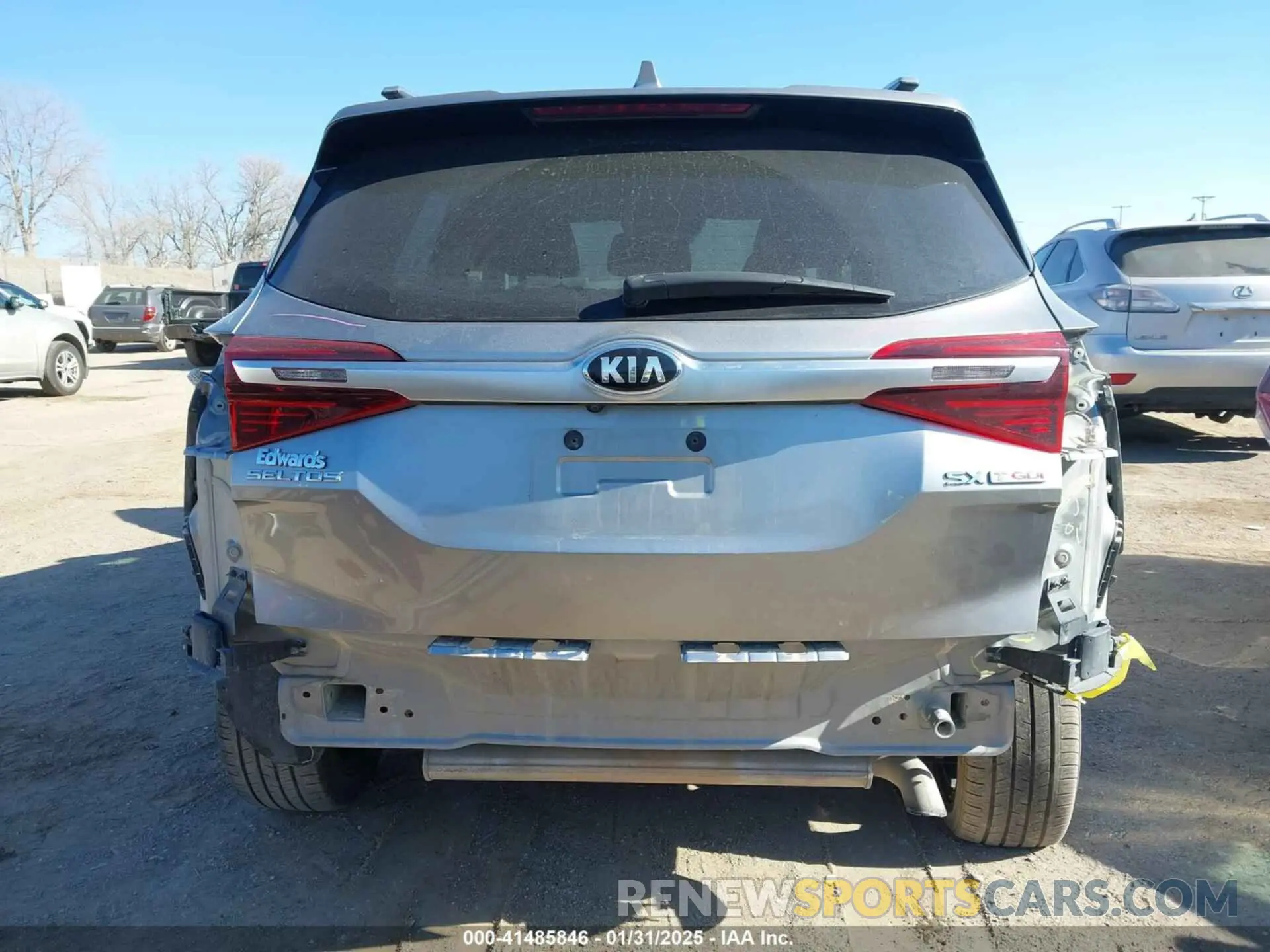 6 fotografías del automóvil dañado KNDETCA27M7186695 KIA SELTOS 2021