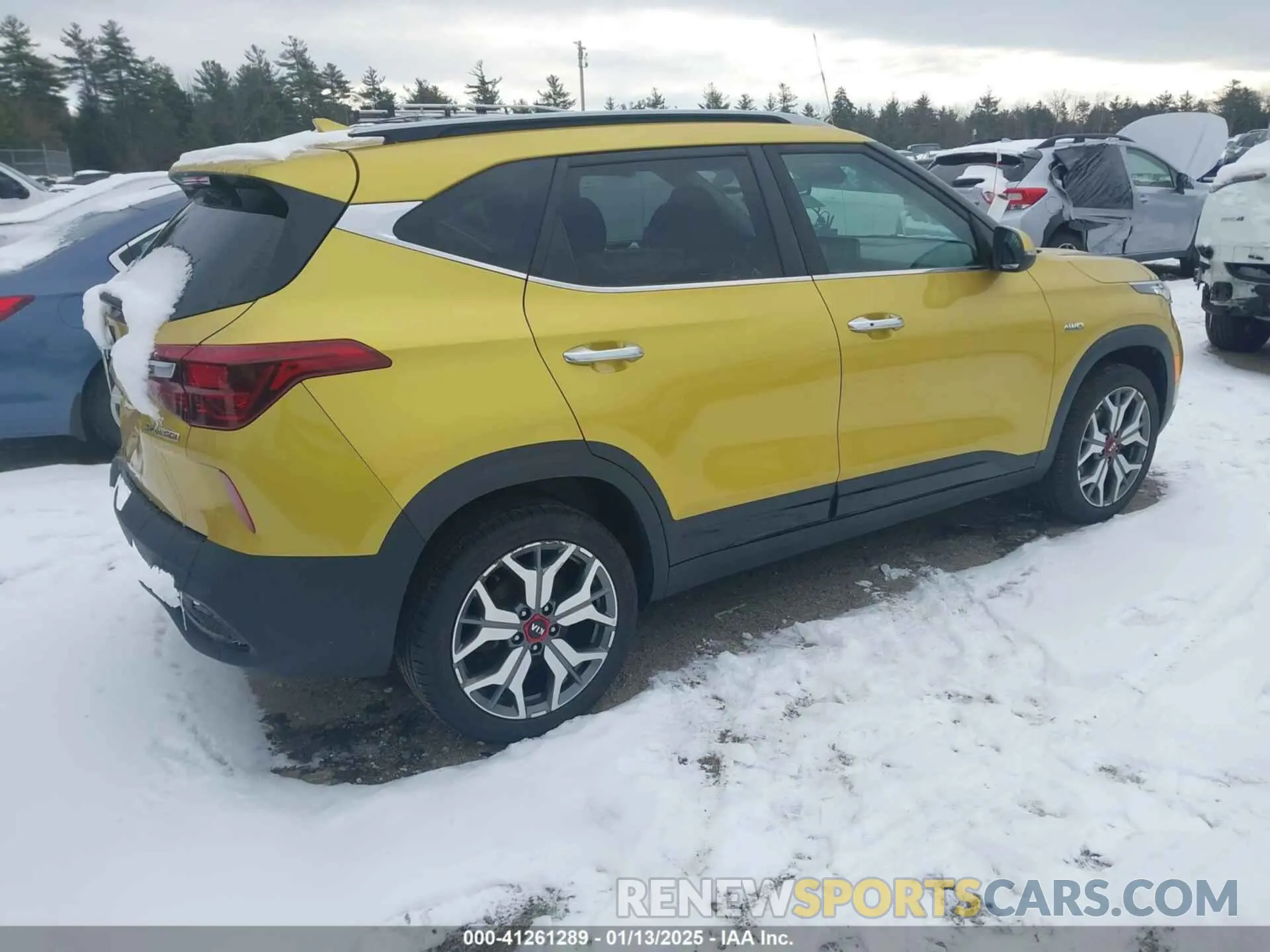 4 fotografías del automóvil dañado KNDETCA28M7166732 KIA SELTOS 2021