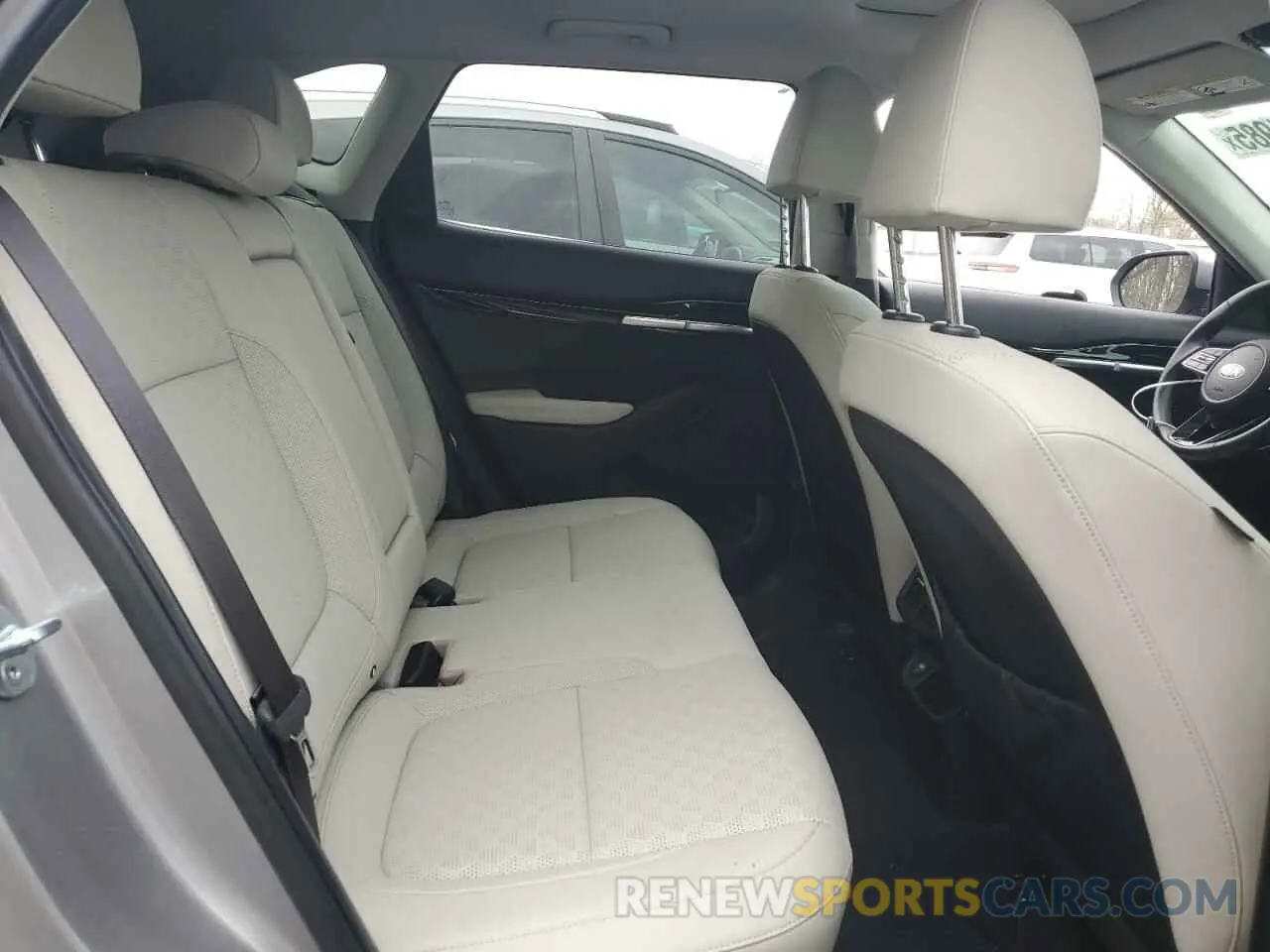 10 fotografías del automóvil dañado KNDETCA29M7188710 KIA SELTOS 2021
