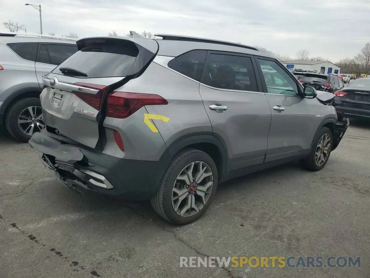 3 fotografías del automóvil dañado KNDETCA29M7188710 KIA SELTOS 2021