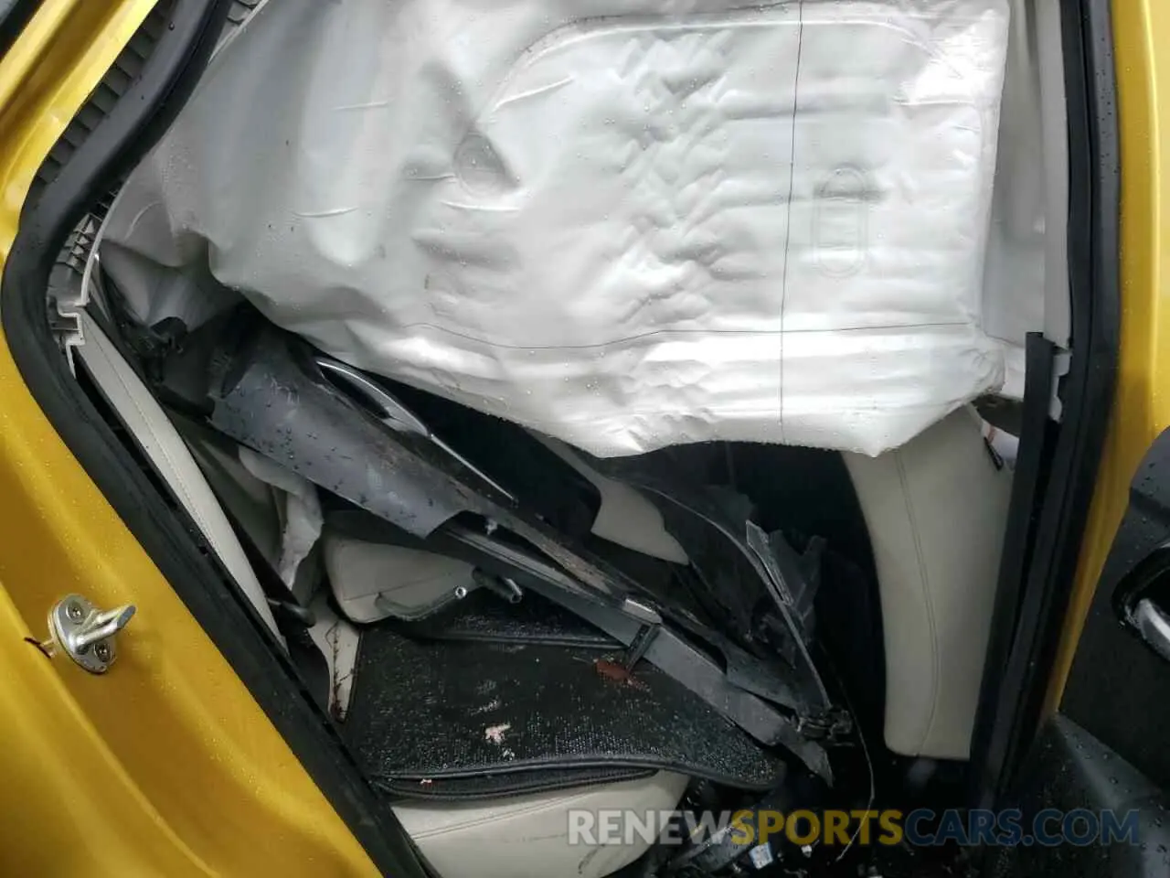 10 fotografías del automóvil dañado KNDETCA2XM7150841 KIA SELTOS 2021