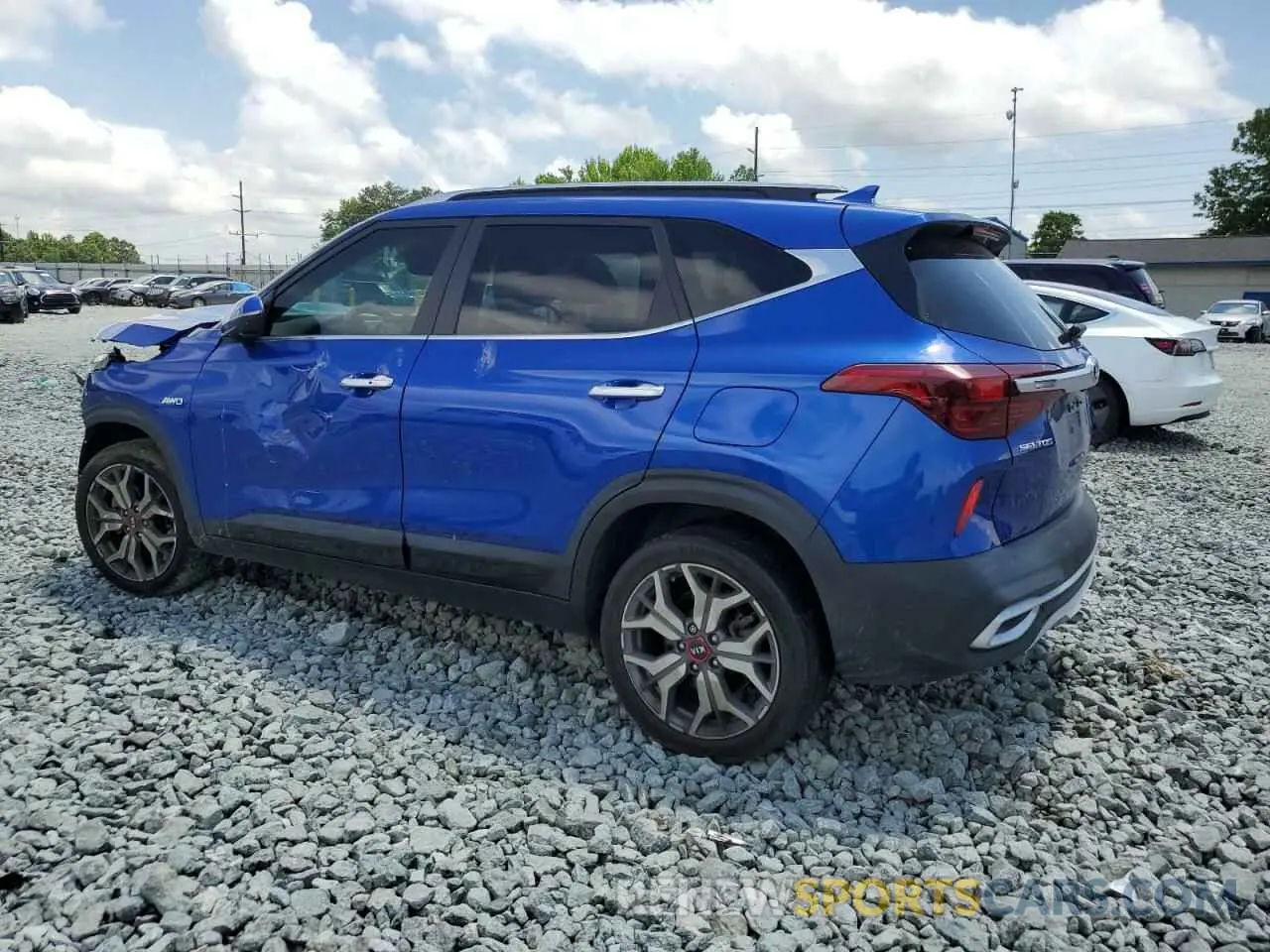 2 fotografías del automóvil dañado KNDETCA2XM7151794 KIA SELTOS 2021