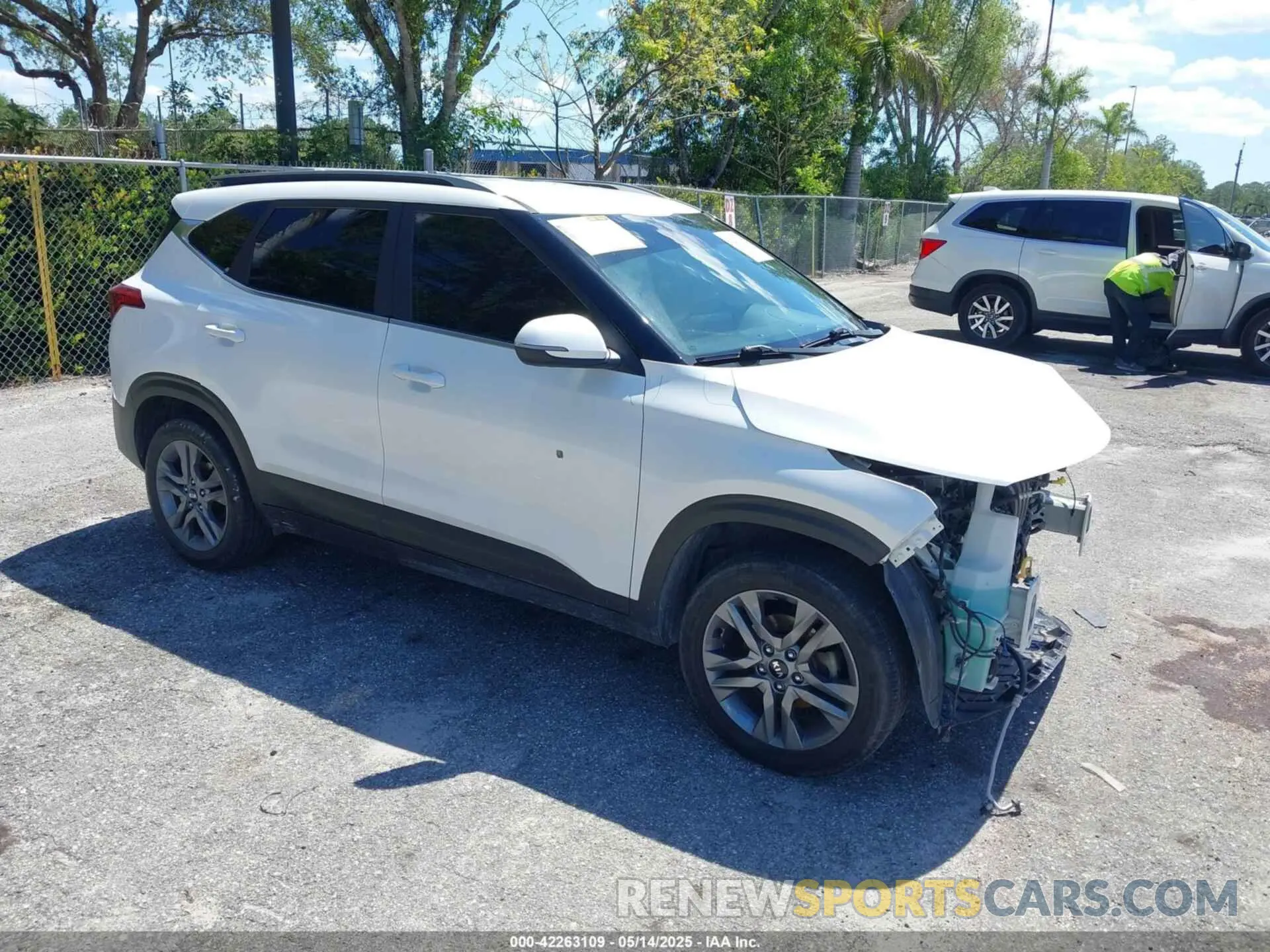 1 fotografías del automóvil dañado KNDEU2AA0M7096979 KIA SELTOS 2021