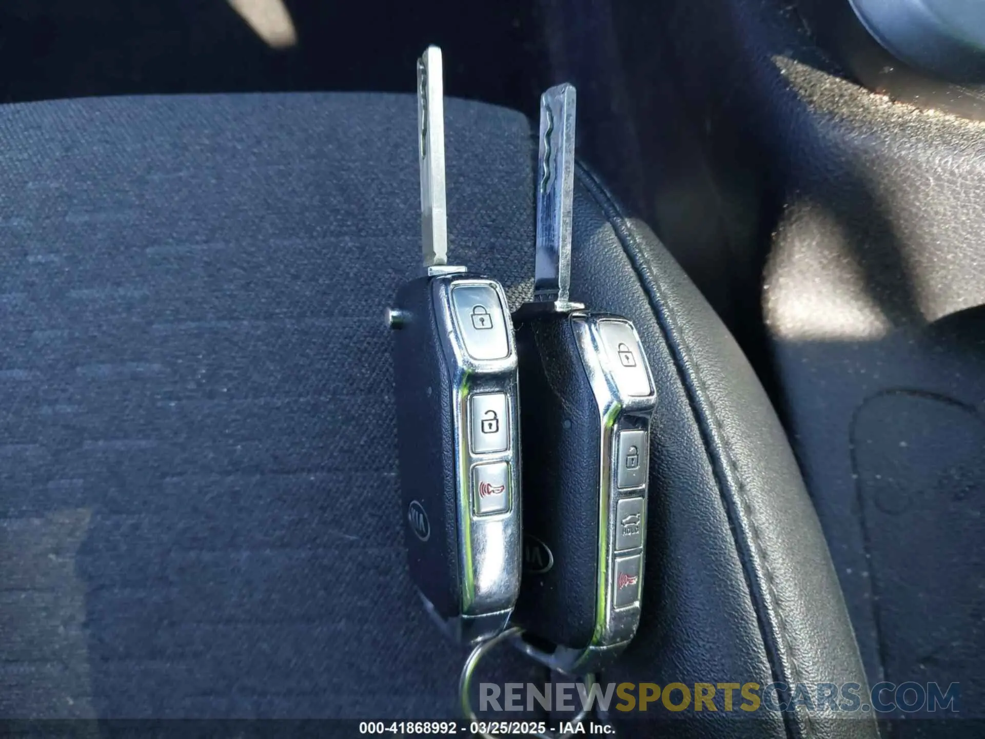 11 fotografías del automóvil dañado KNDEU2AA2M7121560 KIA SELTOS 2021