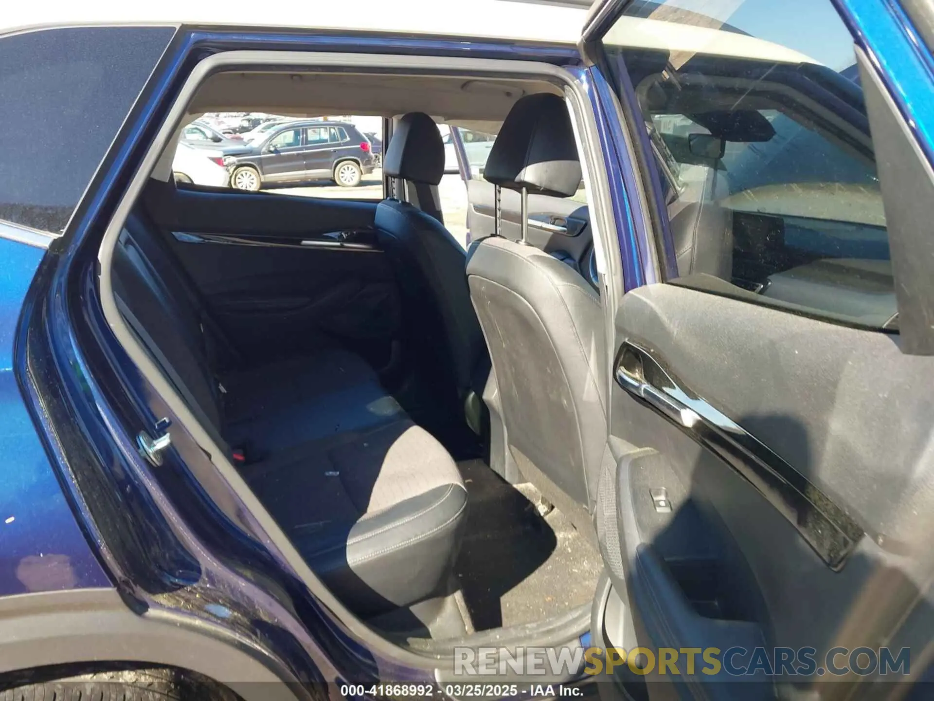 8 fotografías del automóvil dañado KNDEU2AA2M7121560 KIA SELTOS 2021
