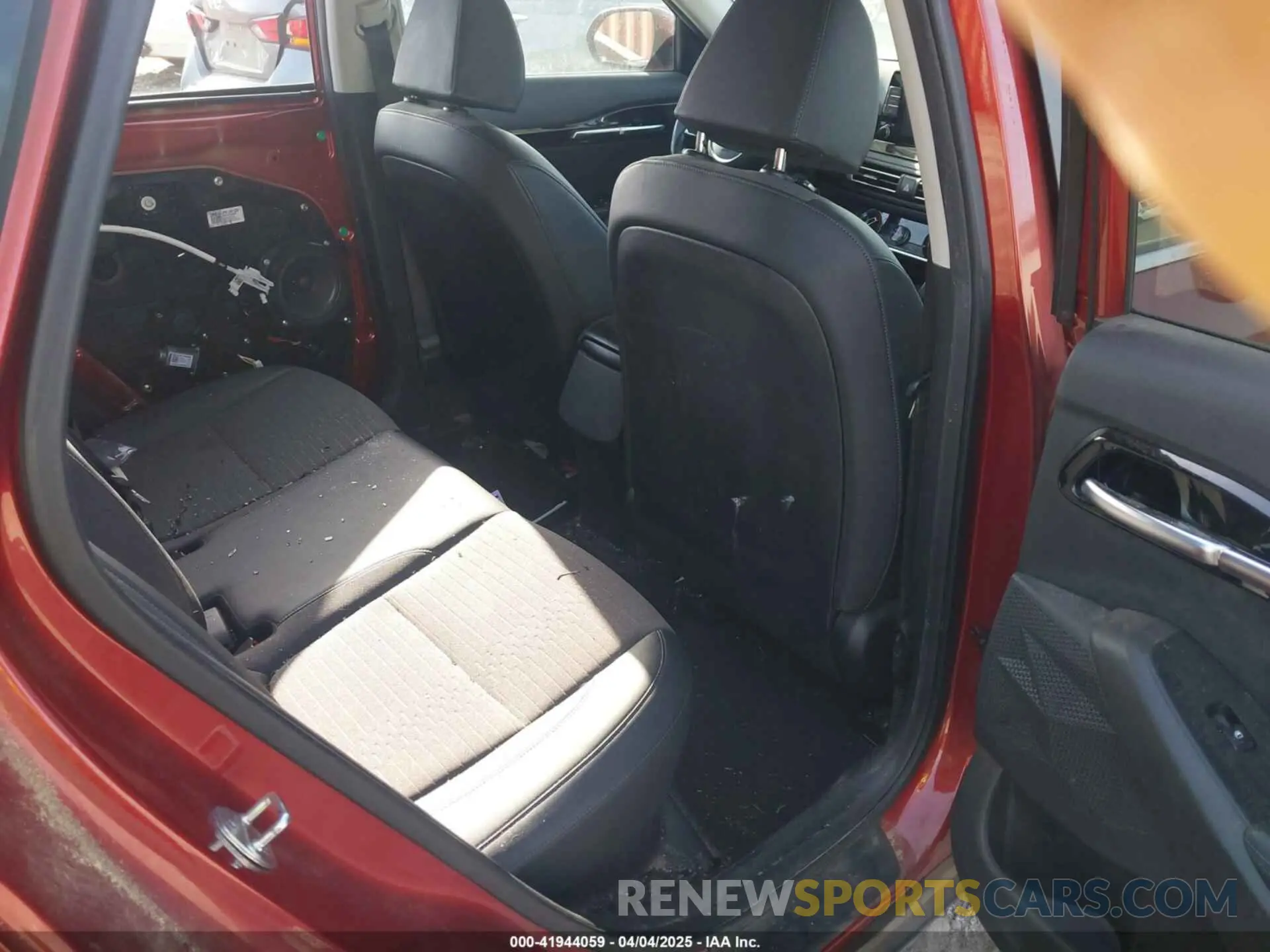 8 fotografías del automóvil dañado KNDEU2AA3M7229895 KIA SELTOS 2021
