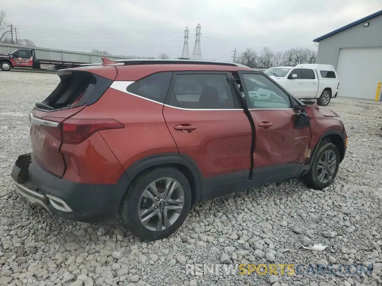 3 fotografías del automóvil dañado KNDEU2AA4M7212605 KIA SELTOS 2021