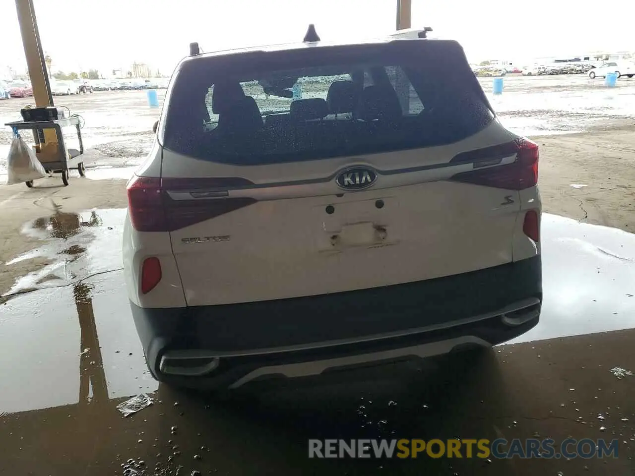 6 fotografías del automóvil dañado KNDEU2AA6M7099112 KIA SELTOS 2021