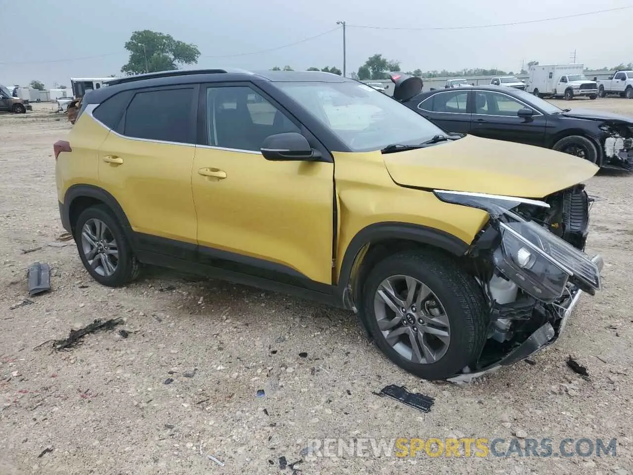 4 fotografías del automóvil dañado KNDEU2AA8M7151033 KIA SELTOS 2021