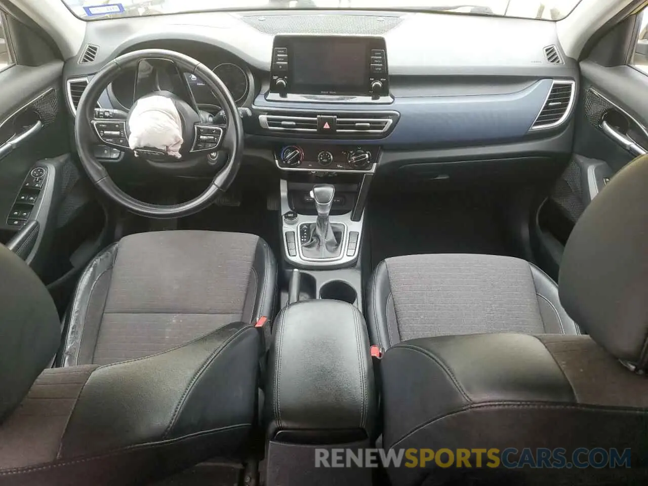 8 fotografías del automóvil dañado KNDEU2AA8M7151033 KIA SELTOS 2021