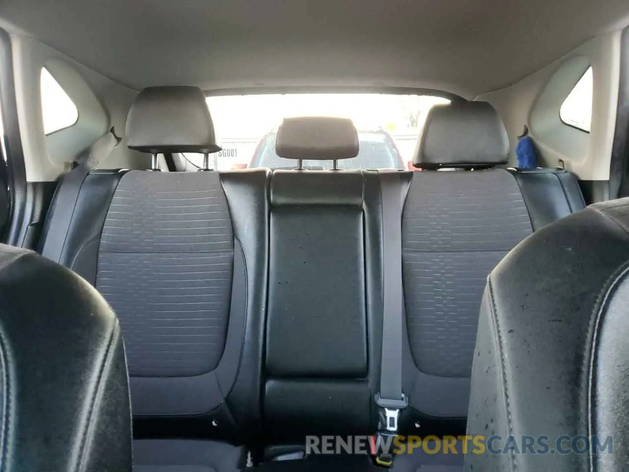 10 fotografías del automóvil dañado KNDEU2AAXM7106160 KIA SELTOS 2021