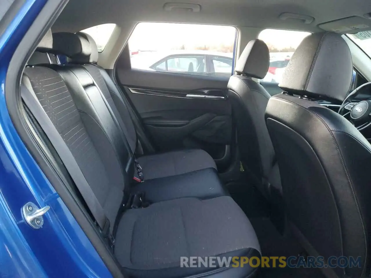 11 fotografías del automóvil dañado KNDEU2AAXM7106160 KIA SELTOS 2021